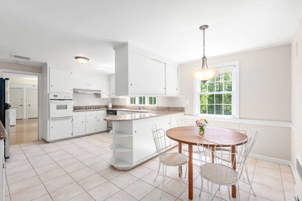 Weston, Massachusetts, 02493, United States, 4 Bedrooms Bedrooms, ,3 BathroomsBathrooms,Residential,For Sale,1838701