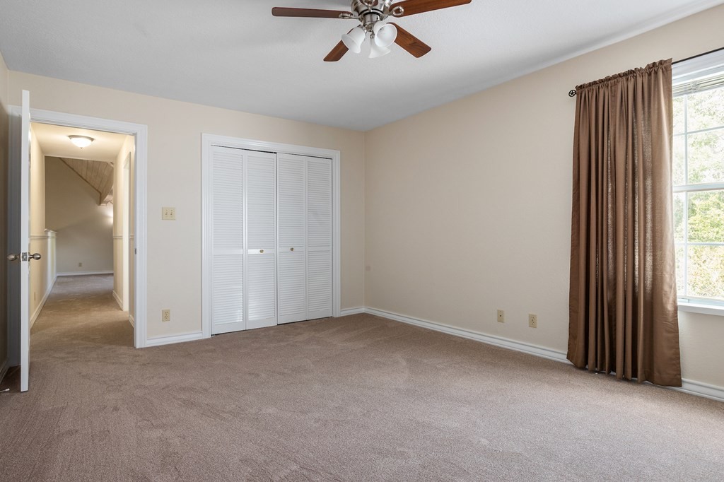 405 405 Frederick Rd, Fredericksburg, Texas, 78624, United States, 5 Bedrooms Bedrooms, ,5 BathroomsBathrooms,Residential,For Sale,405 405 Frederick Rd,1413377