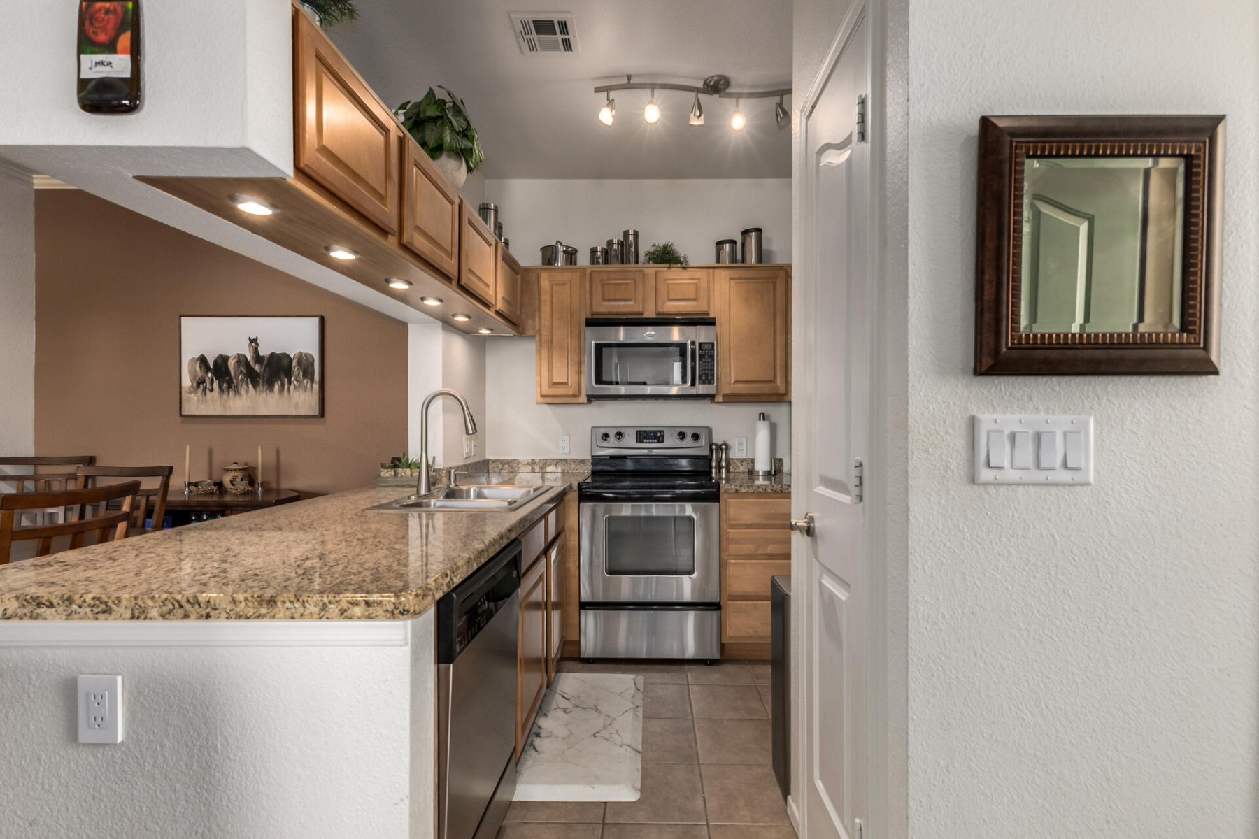  16013 S Desert Foothills Parkway  Phoenix, AZ - 物件實景