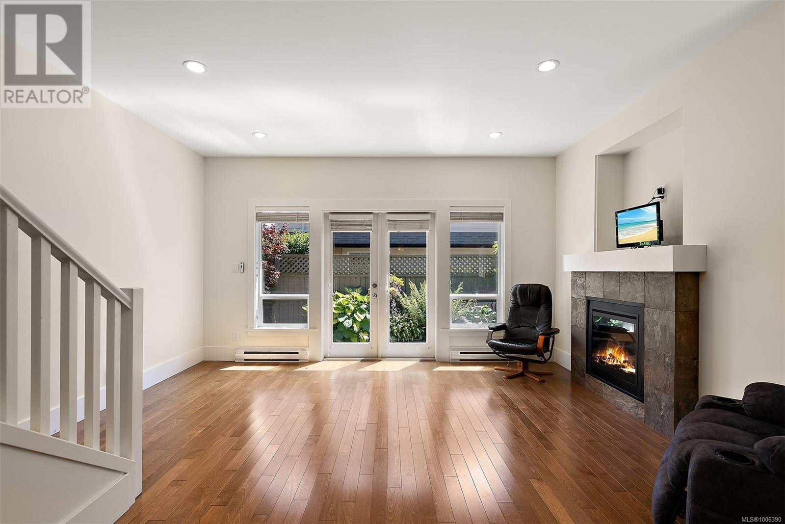 SIDNEY, British Columbia, V8L 2G4, CA, 3 Bedrooms Bedrooms, ,3 BathroomsBathrooms,Residential,For Sale,1885451