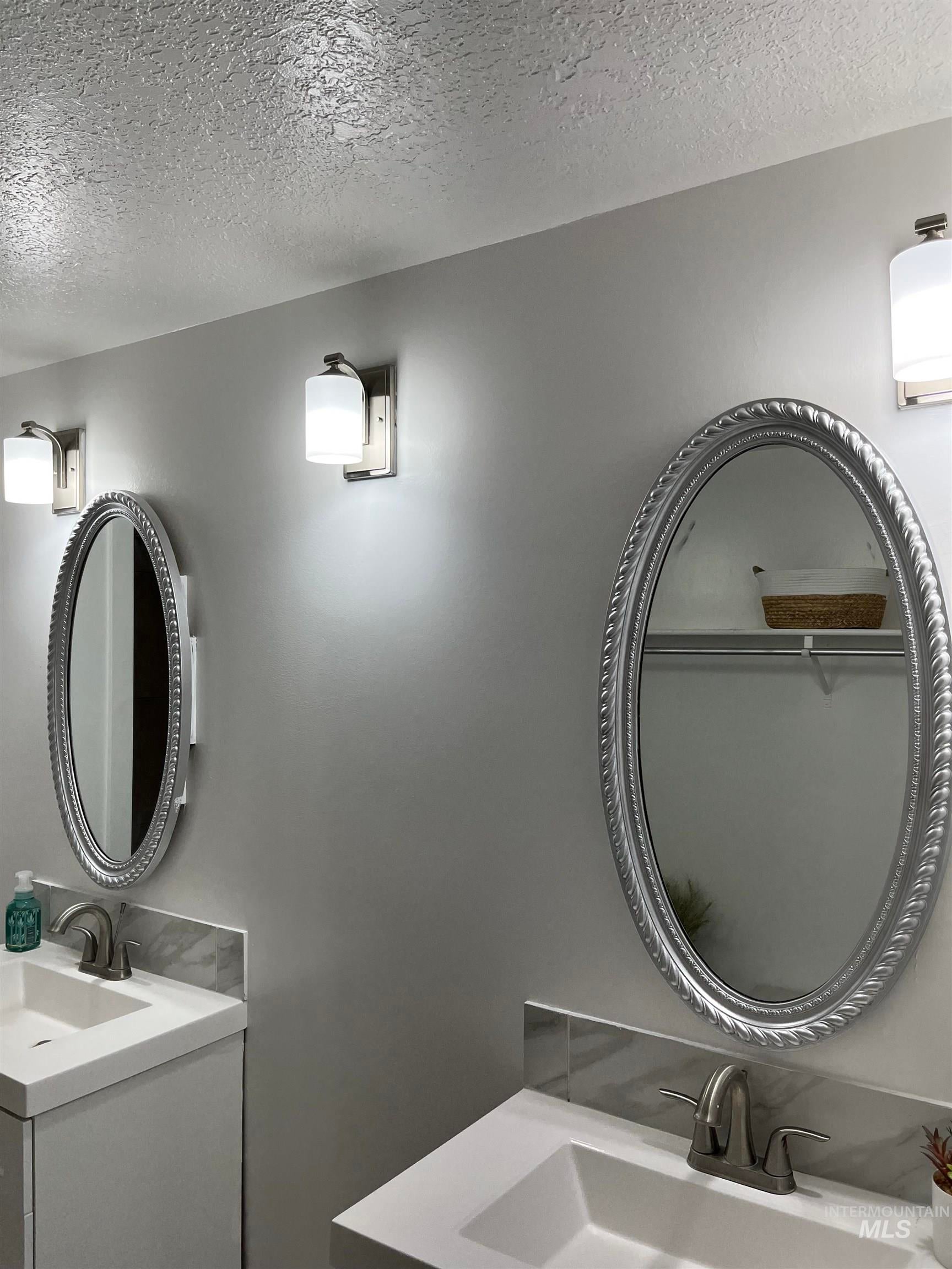 Ontario, Oregon, 97914, United States, 3 Bedrooms Bedrooms, ,3 BathroomsBathrooms,Residential,For Sale,1939270