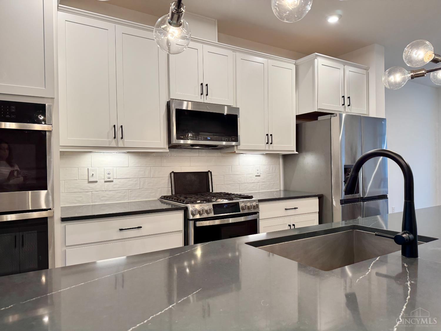 Loveland, Ohio, 45140, United States, 3 Bedrooms Bedrooms, ,3 BathroomsBathrooms,Residential,For Sale,2003068