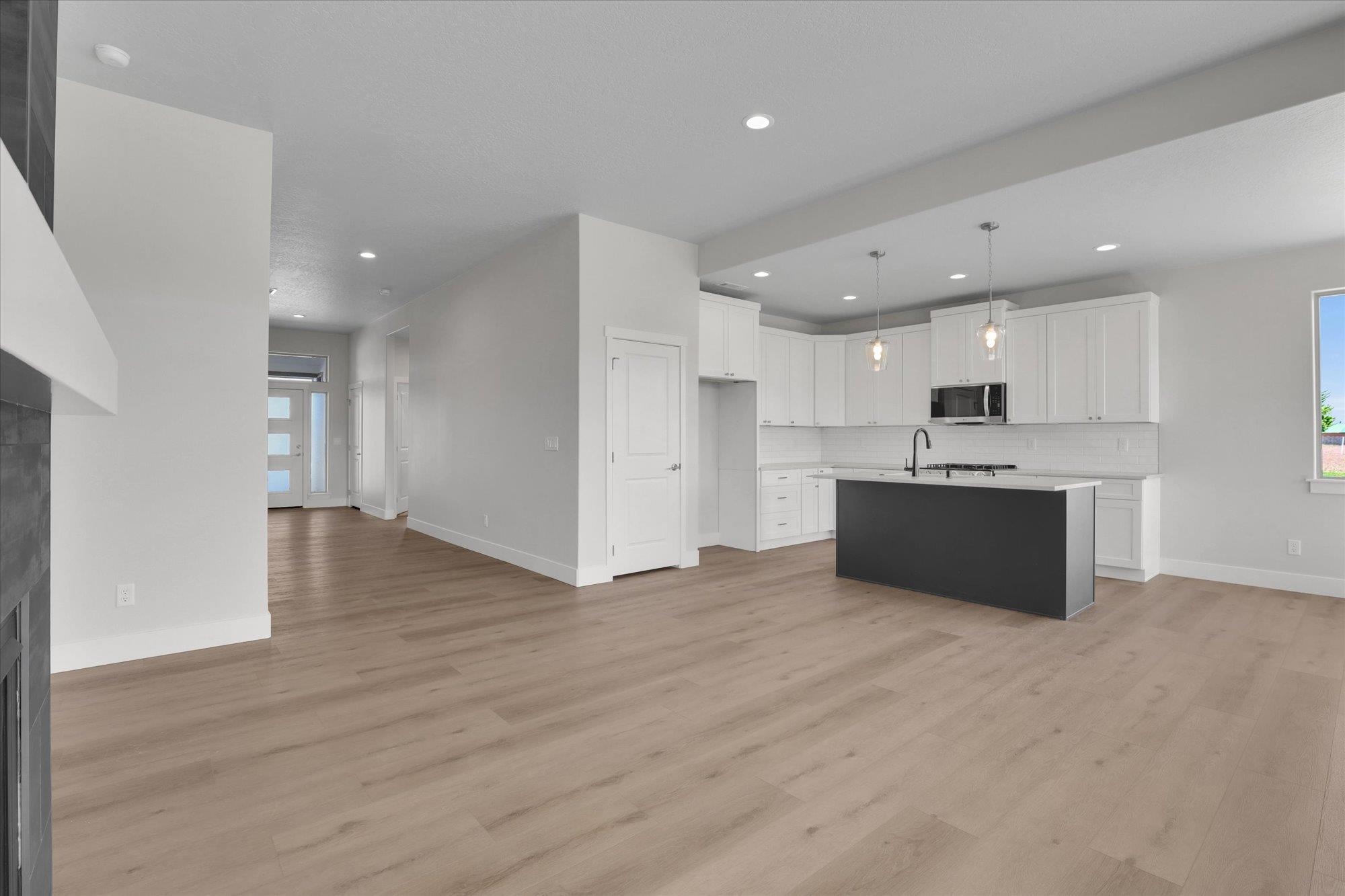 Deer Park, Washington, 99006, United States, 3 Bedrooms Bedrooms, ,2 BathroomsBathrooms,Residential,For Sale,1684310