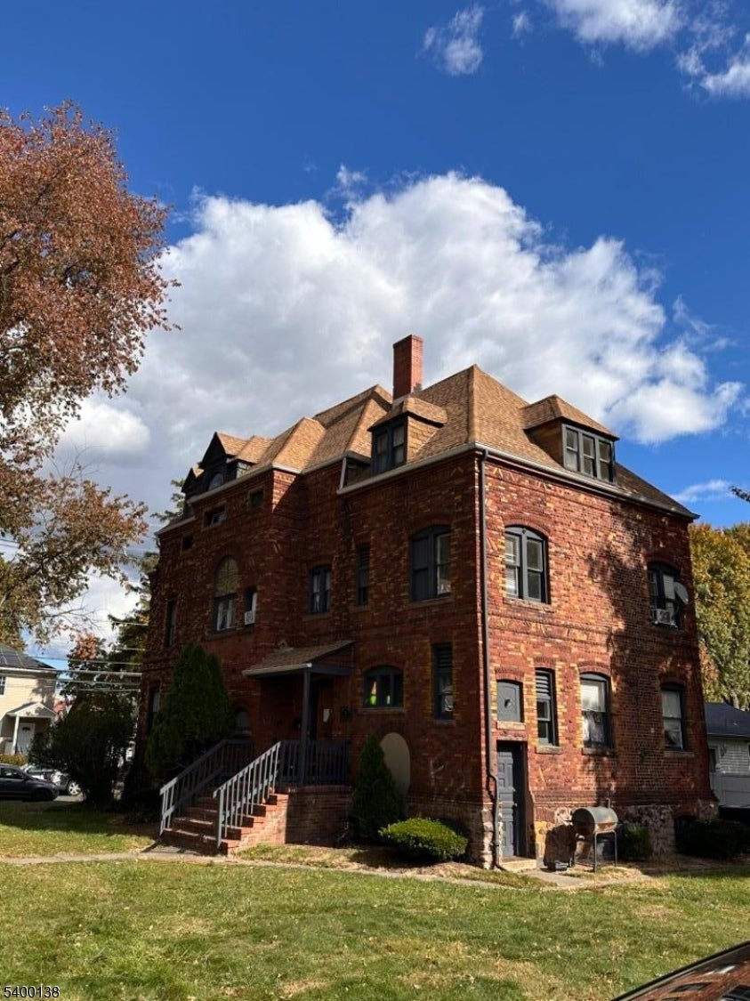 Plainfield City, New Jersey, 07060, United States, 7 Bedrooms Bedrooms, ,4 BathroomsBathrooms,Residential,For Sale,2001516