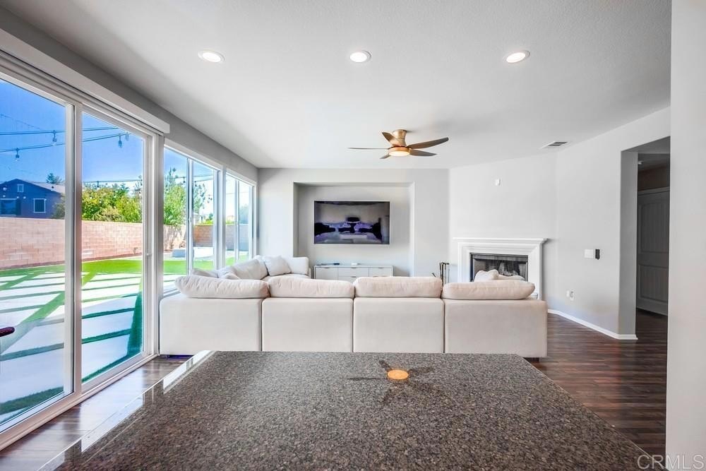 Murrieta, California, 92563, United States, 3 Bedrooms Bedrooms, ,3 BathroomsBathrooms,Residential,For Sale,1947093