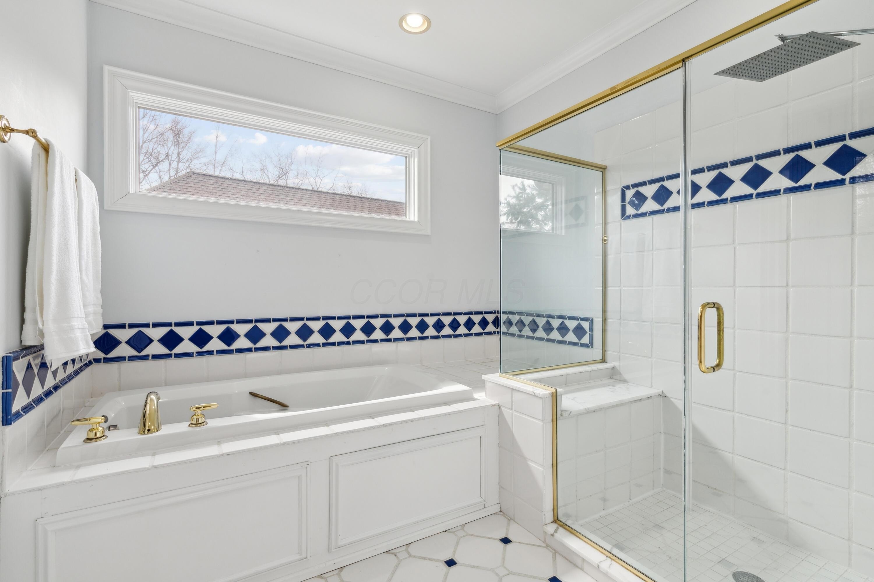 Columbus, Ohio, 43220, United States, 5 Bedrooms Bedrooms, ,5 BathroomsBathrooms,Residential,For Sale,1798291