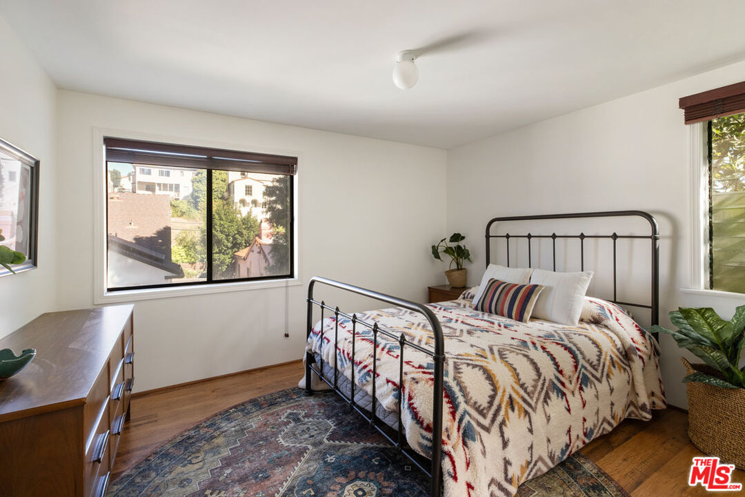 Los Angeles, California, 90027, United States, 4 Bedrooms Bedrooms, ,3 BathroomsBathrooms,Residential,For Sale,1989477