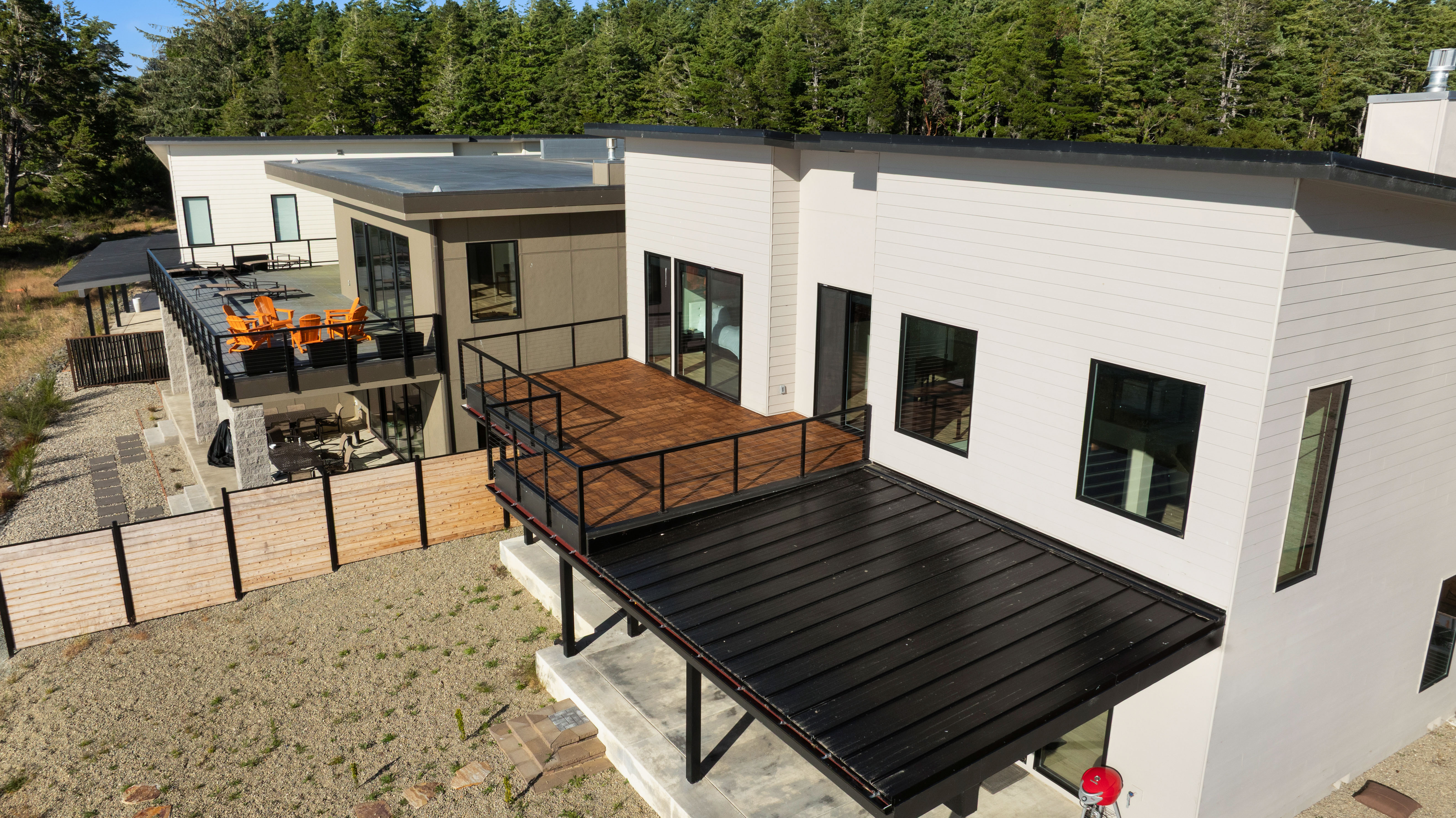  Bayfront Modern Masterpiece in Coos Bay, Oregon - 物件實景