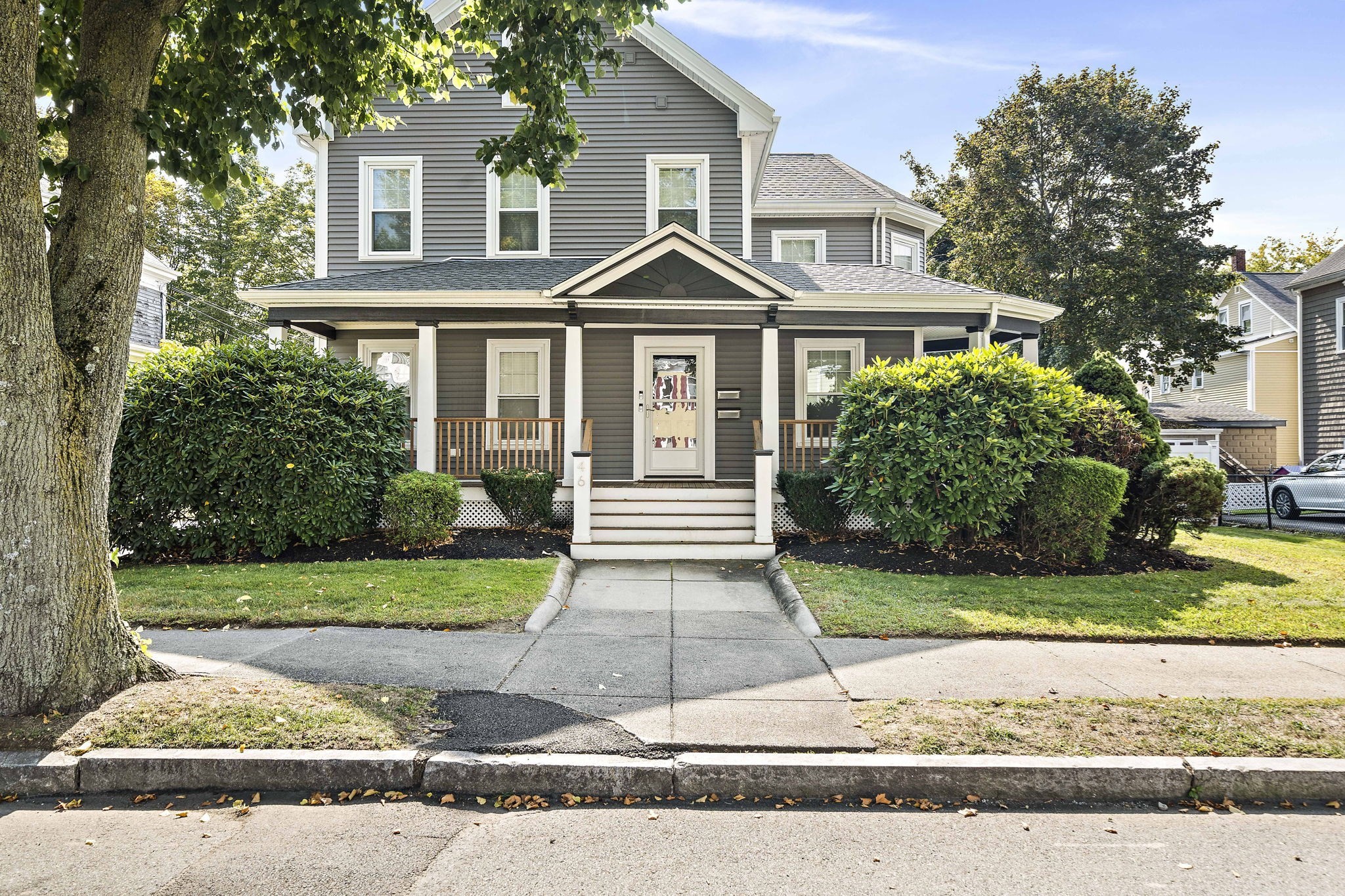 Wakefield, Massachusetts, 01880, United States, 3 Bedrooms Bedrooms, ,2 BathroomsBathrooms,Residential,For Sale,1982541