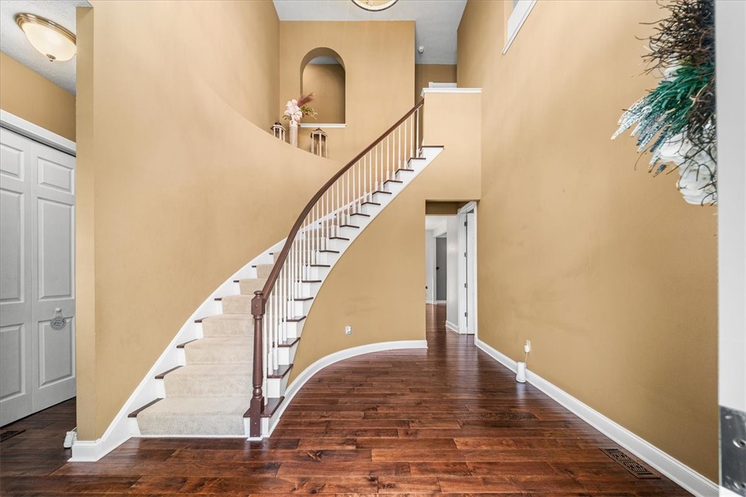 Pine Twp, Pennsylvania, 16046, United States, 5 Bedrooms Bedrooms, ,6 BathroomsBathrooms,Residential,For Sale,1989507