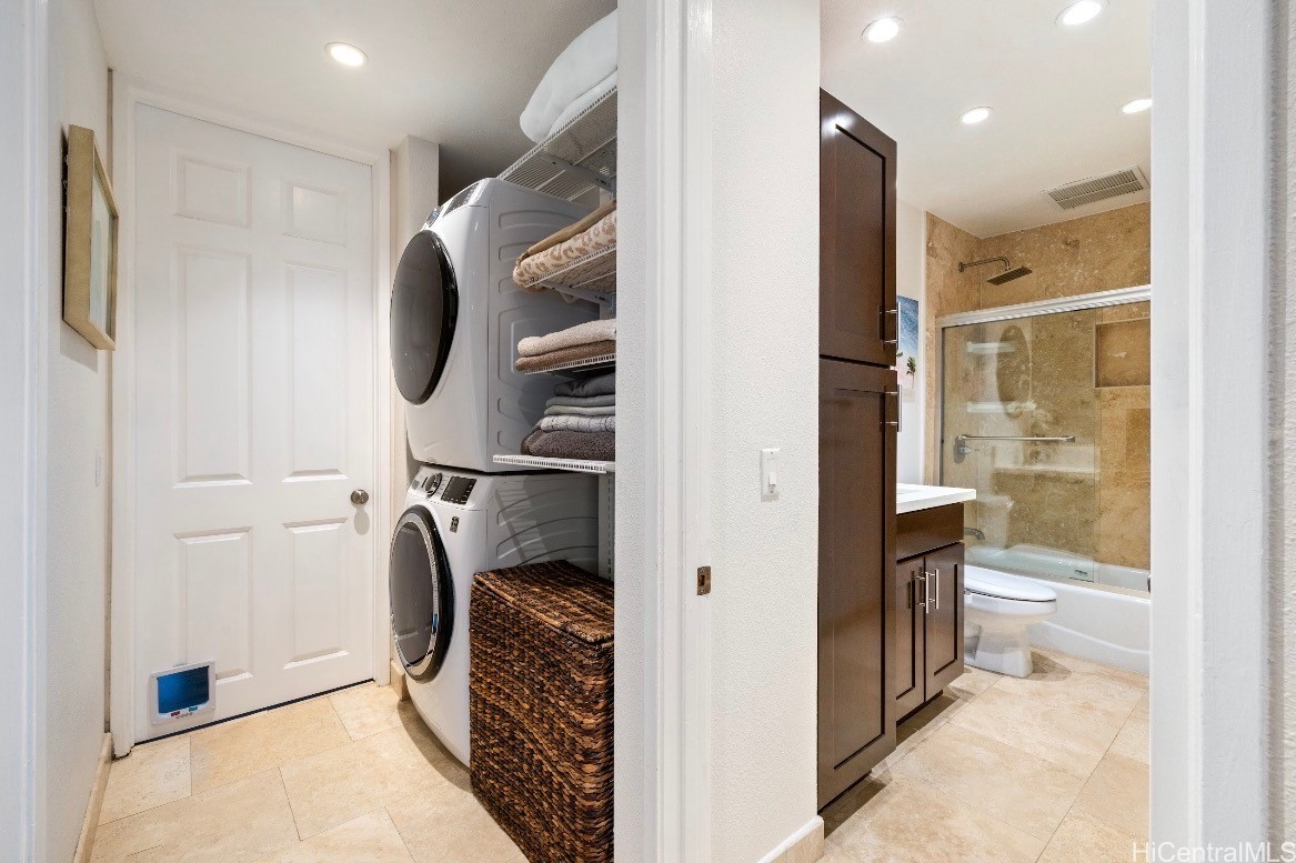 Kailua, Hawaii, 96734, United States, 3 Bedrooms Bedrooms, ,2 BathroomsBathrooms,Residential,For Sale,1987642