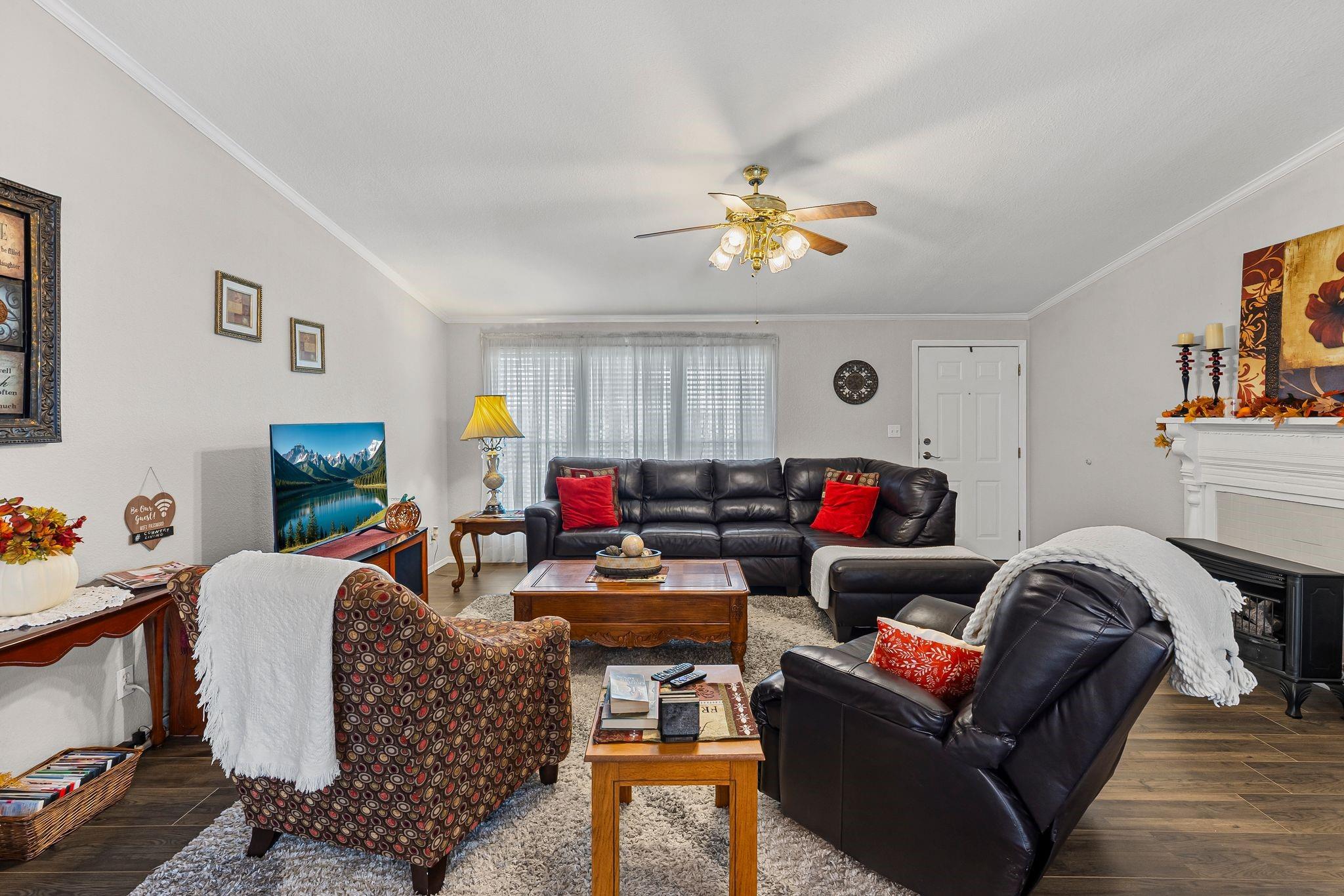 Campbell, Texas, 75422, United States, 4 Bedrooms Bedrooms, ,3 BathroomsBathrooms,Residential,For Sale,1983452