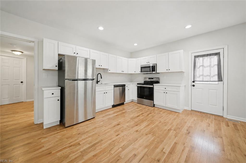 Robin Hood Rd, Norfolk, VA 23513