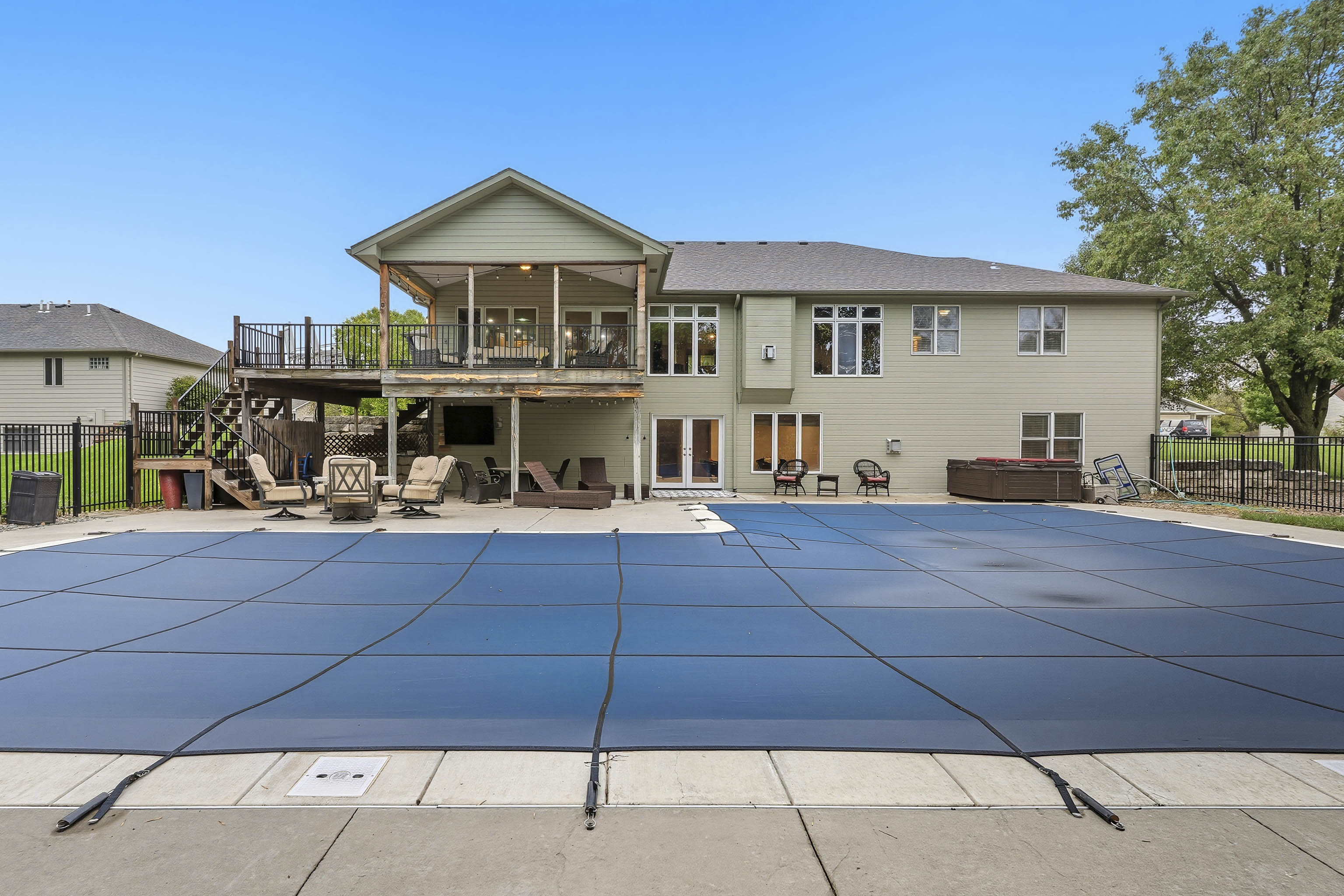 Manhattan, Kansas, 66502, United States, 5 Bedrooms Bedrooms, ,3 BathroomsBathrooms,Residential,For Sale,1960988