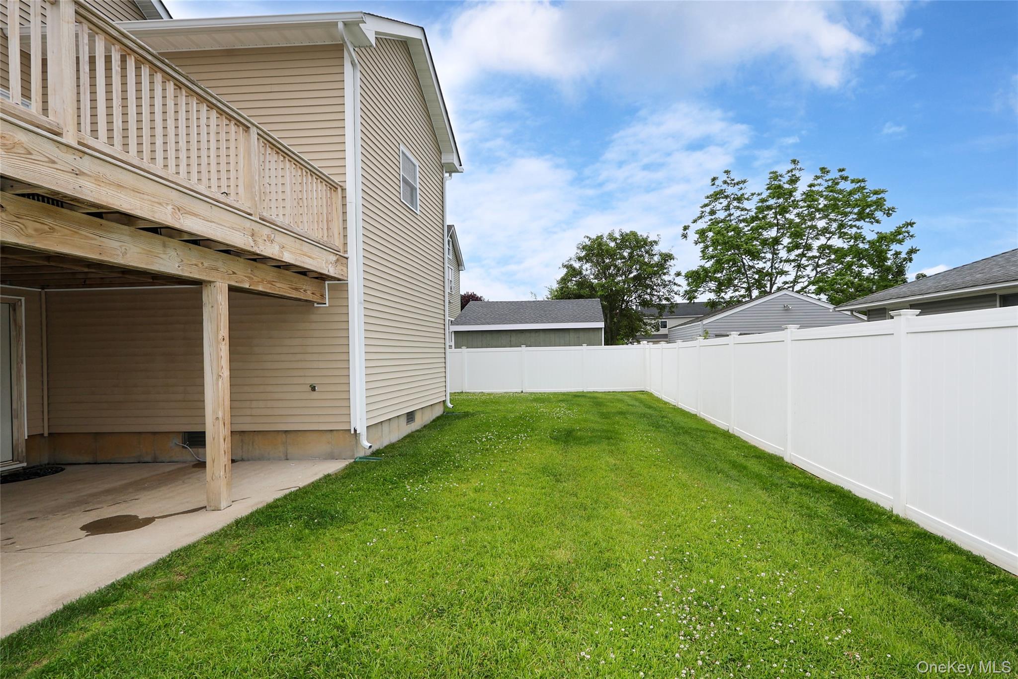  370 Rider Avenue, Patchogue, NY, 11772 - 物件實景