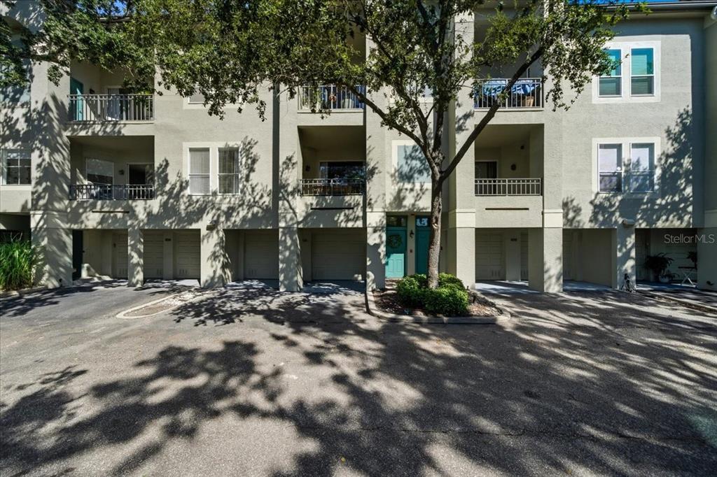 Tampa, Florida, 33602, United States, 3 Bedrooms Bedrooms, ,2 BathroomsBathrooms,Residential,For Sale,1970738