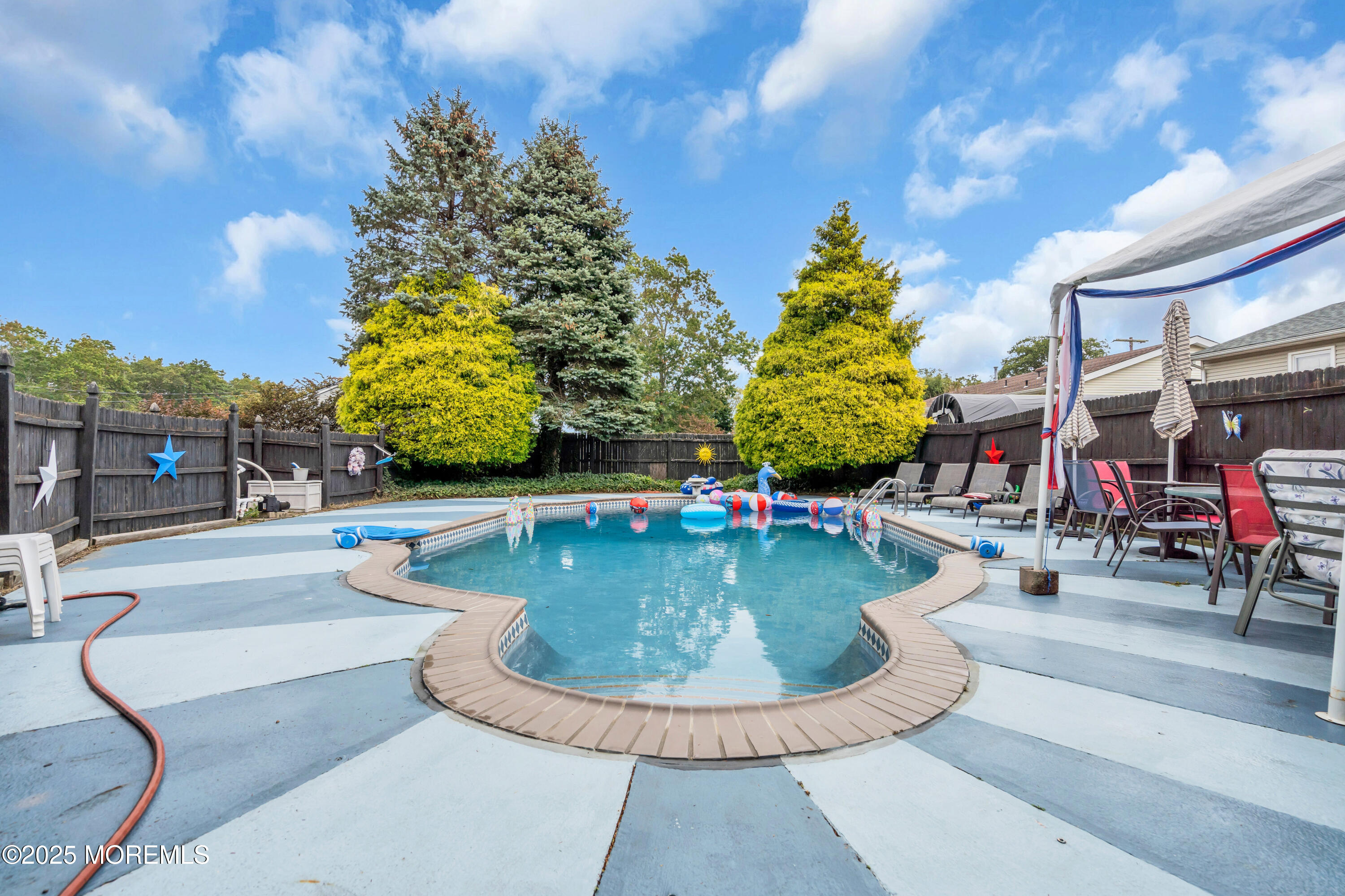 Beachwood, New Jersey, 08722, United States, 4 Bedrooms Bedrooms, ,2 BathroomsBathrooms,Residential,For Sale,1974168