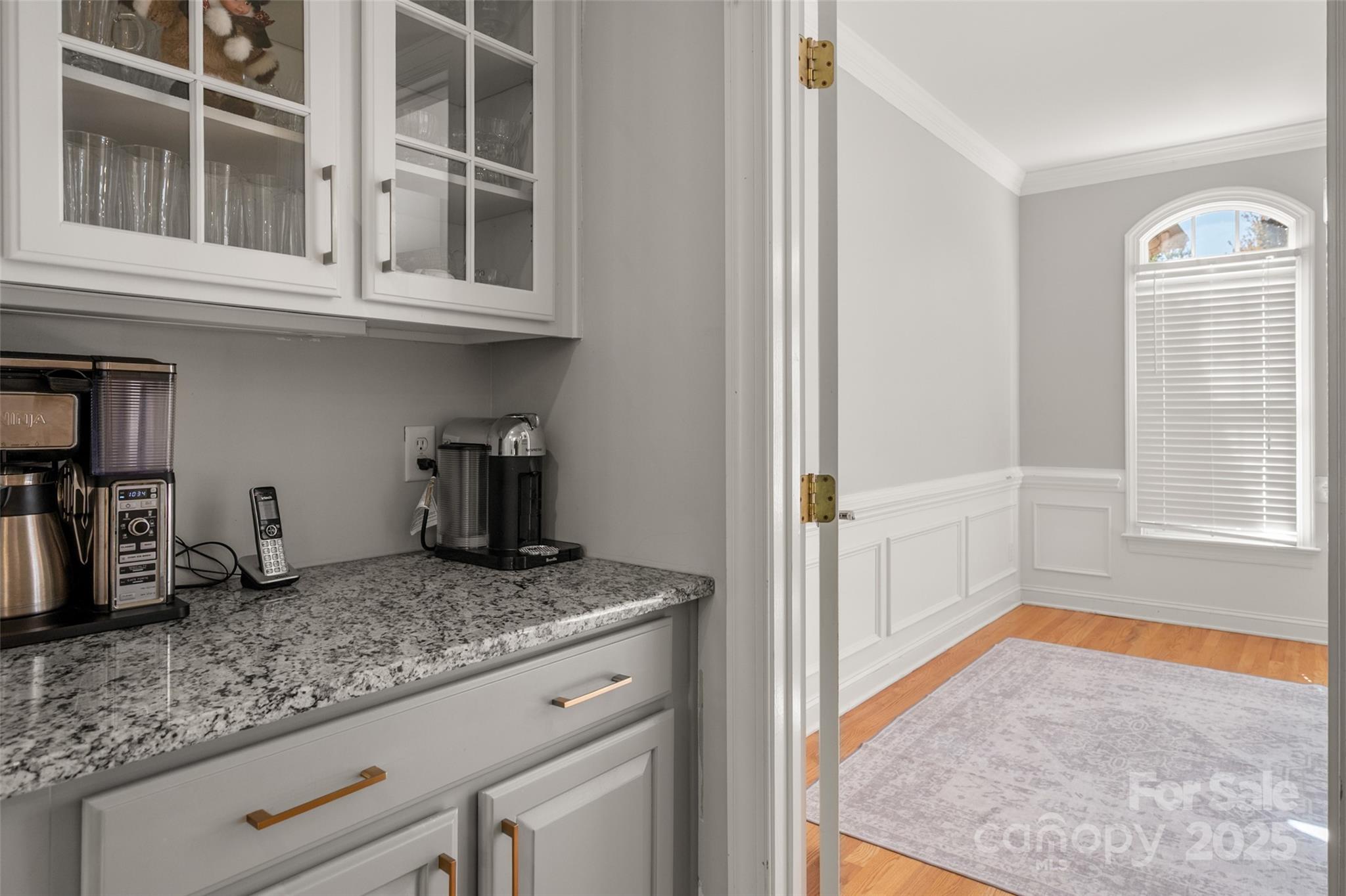 Matthews, North Carolina, 28104, United States, 4 Bedrooms Bedrooms, ,4 BathroomsBathrooms,Residential,For Sale,1989283