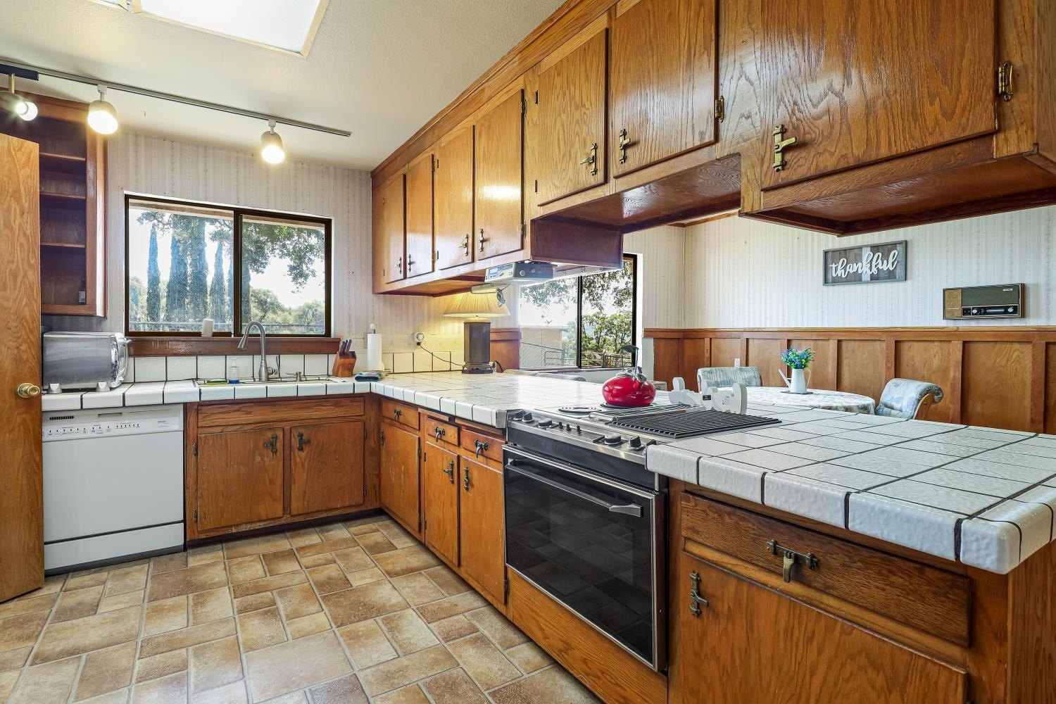 Mokelumne Hill, California, 95245, United States, 4 Bedrooms Bedrooms, ,3 BathroomsBathrooms,Residential,For Sale,1844920