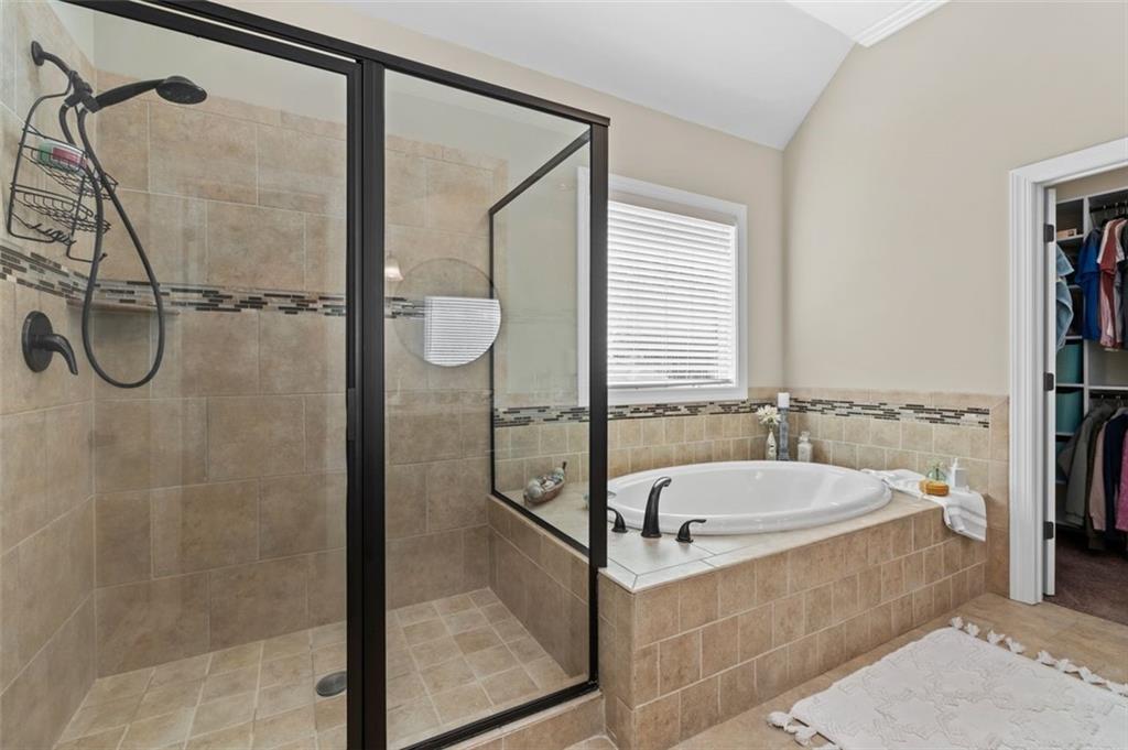 Buford, Georgia, 30518, United States, 6 Bedrooms Bedrooms, ,5 BathroomsBathrooms,Residential,For Sale,1987580