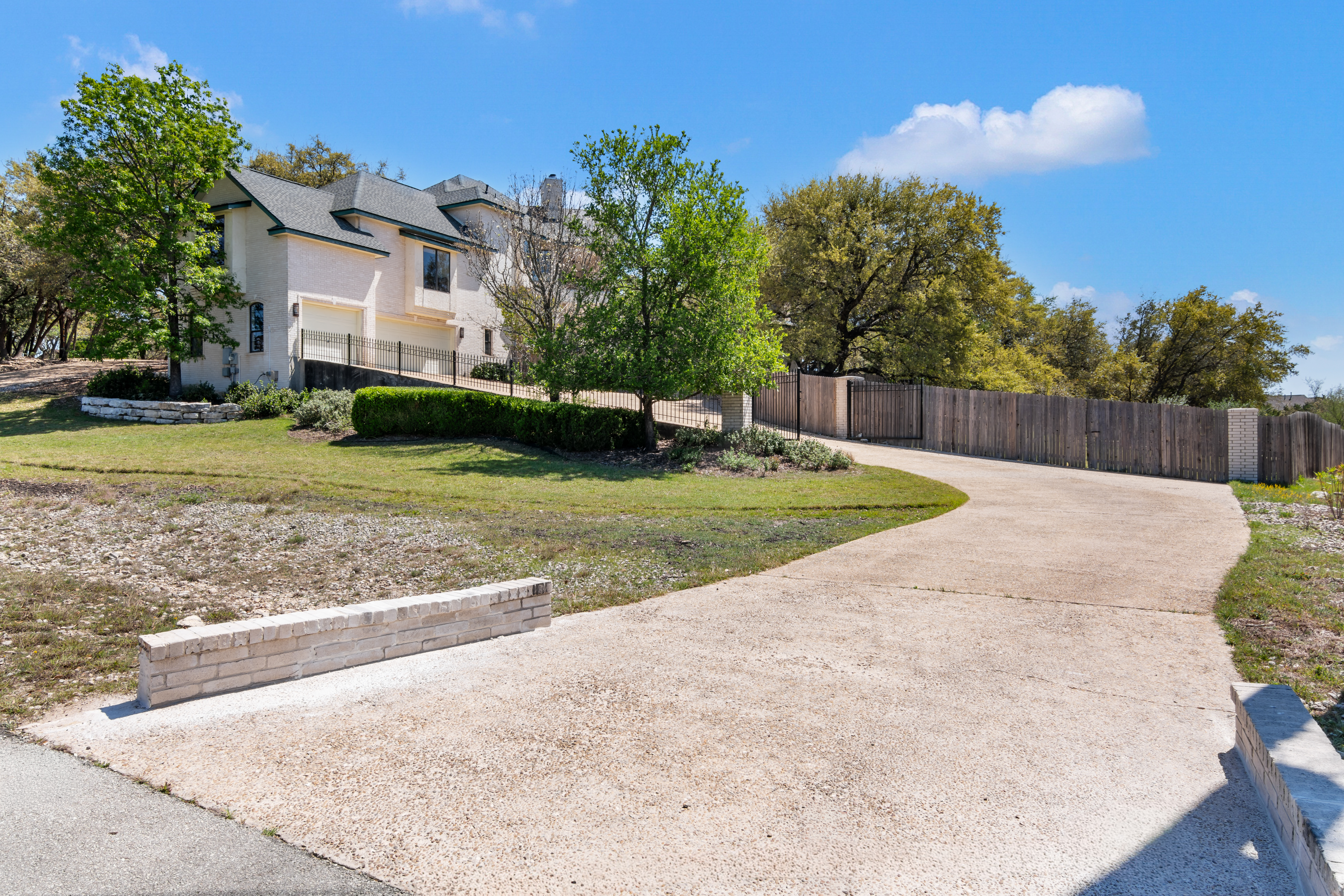  Luxury Living with Hilltop Views - 物件實景