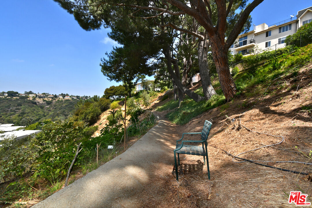 Los Angeles, California, 90077, United States, 2 Bedrooms Bedrooms, ,2 BathroomsBathrooms,Residential,For Sale,1919812