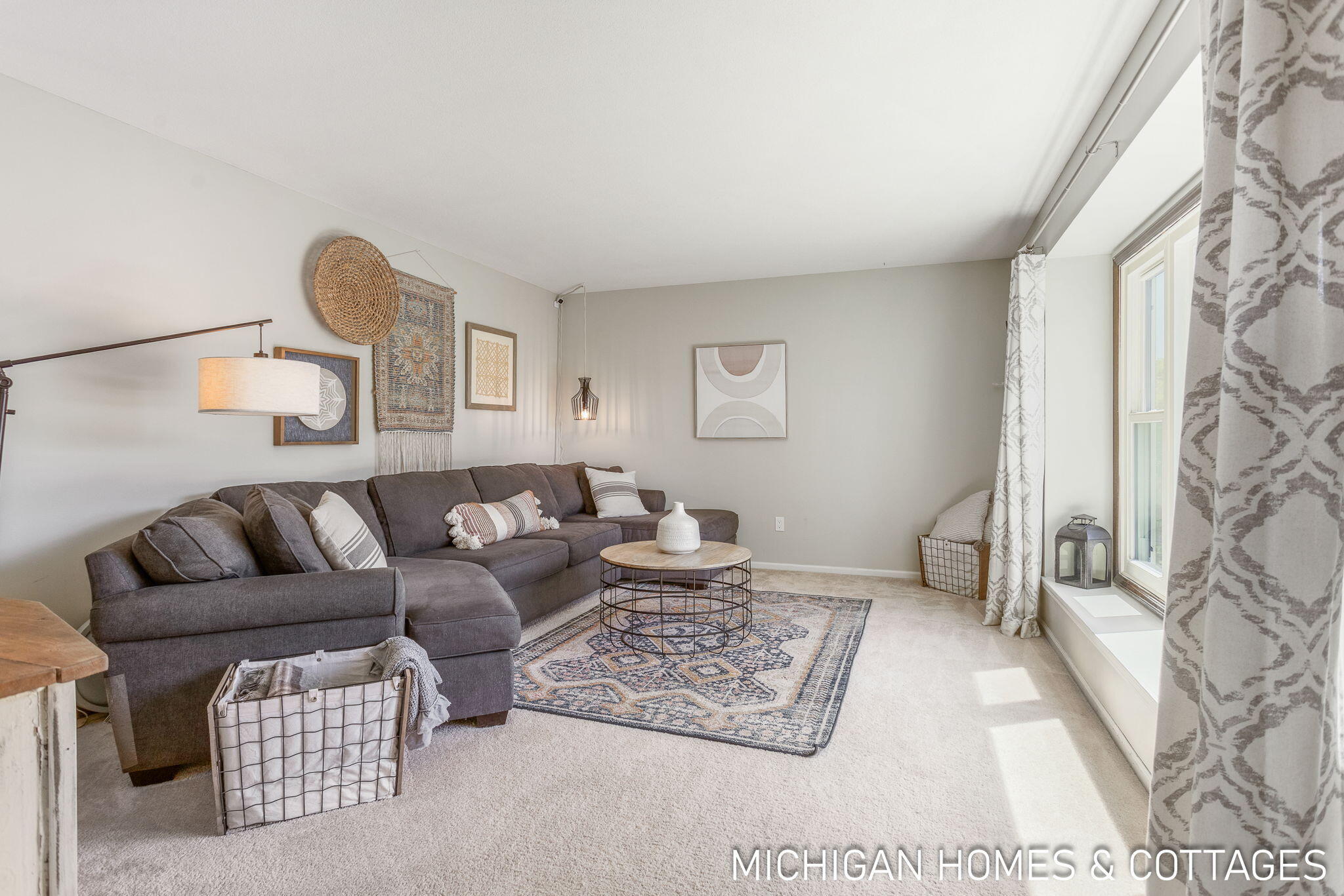 Jenison, Michigan, 49428, United States, 4 Bedrooms Bedrooms, ,3 BathroomsBathrooms,Residential,For Sale,1932274