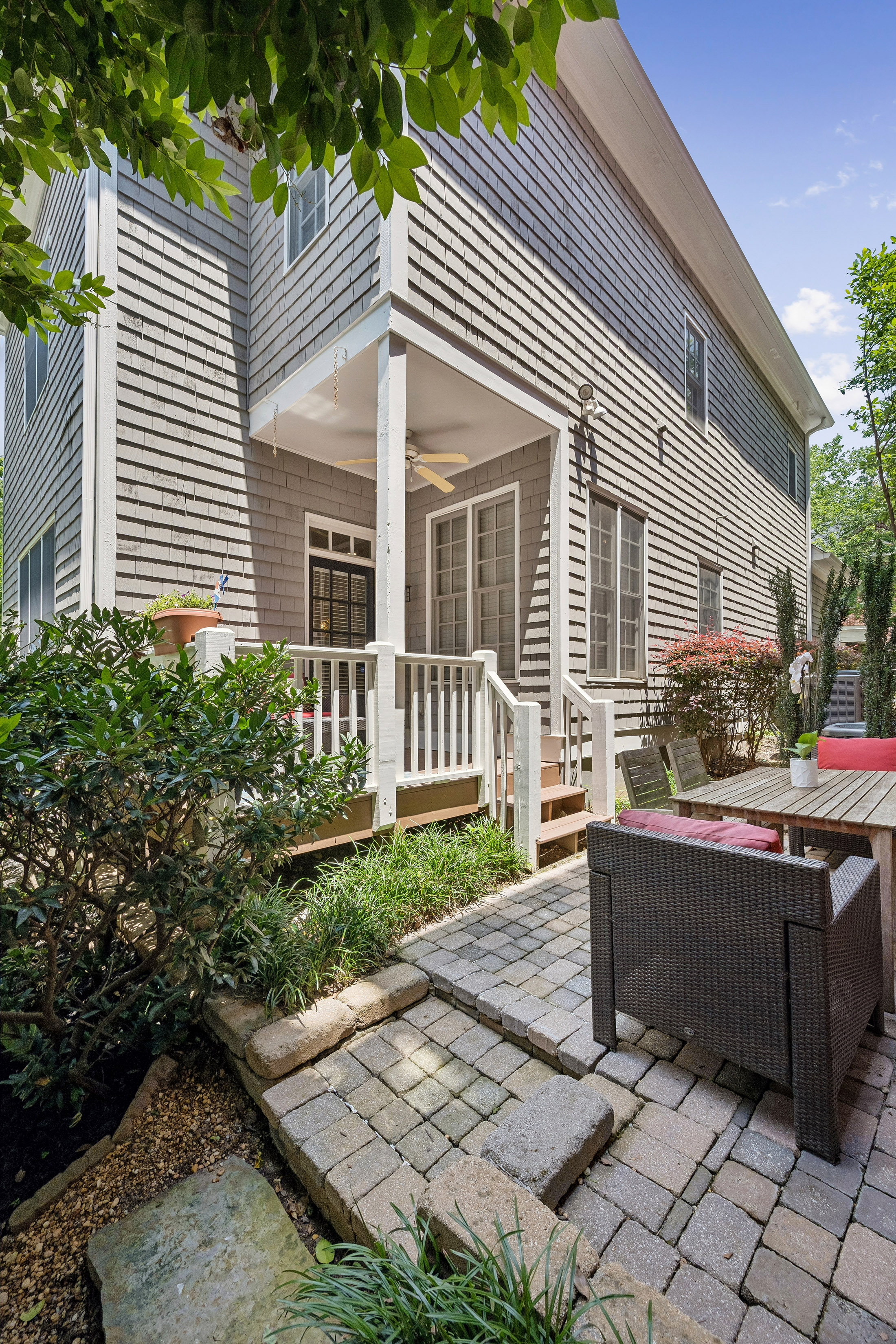  Stunning Cape Cod Residence in Sought-After Edmund Park - 物件實景