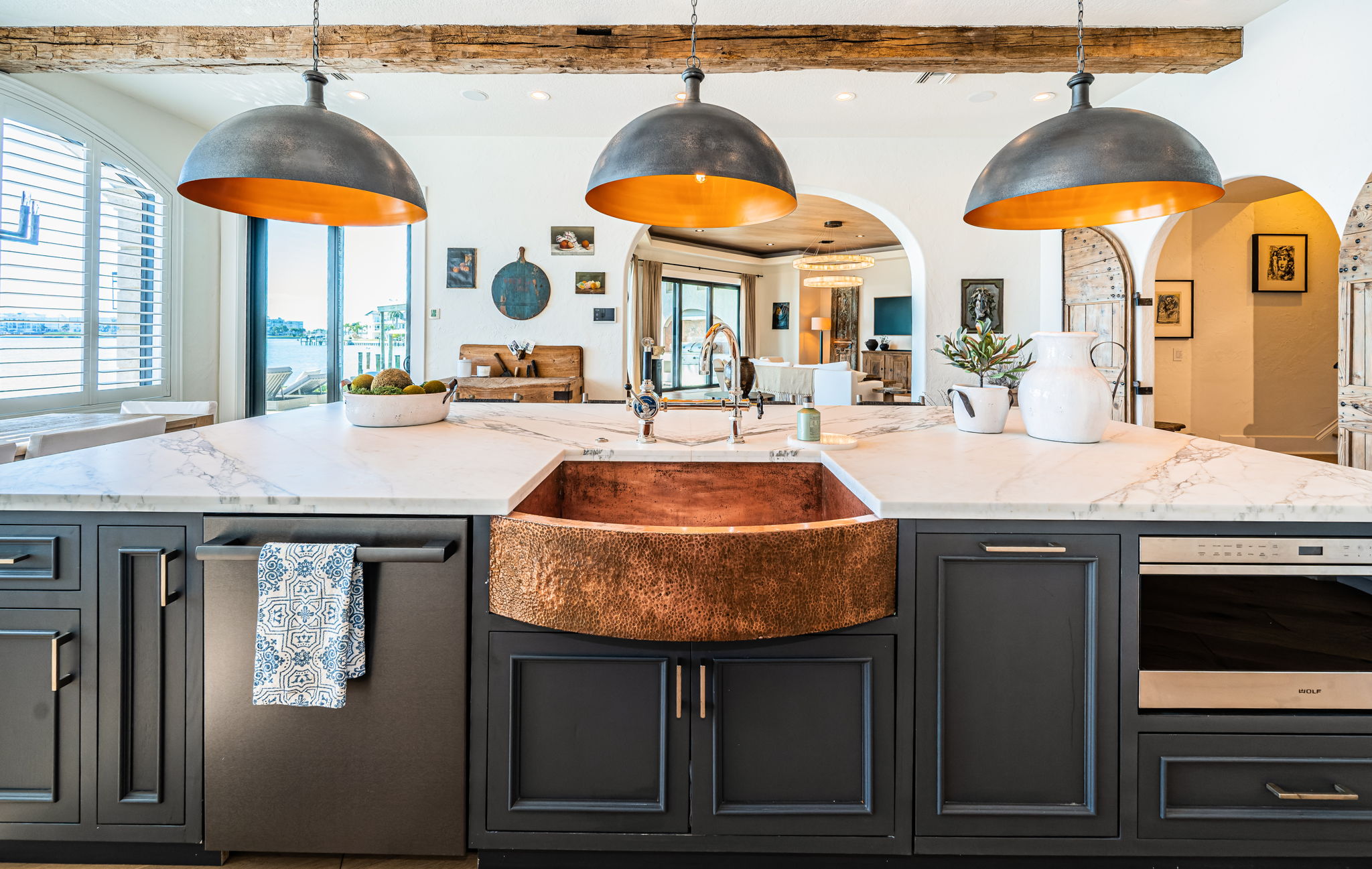 St Petersburg, Florida, 33707, United States, 5 Bedrooms Bedrooms, ,5 BathroomsBathrooms,Residential,For Sale,2007772