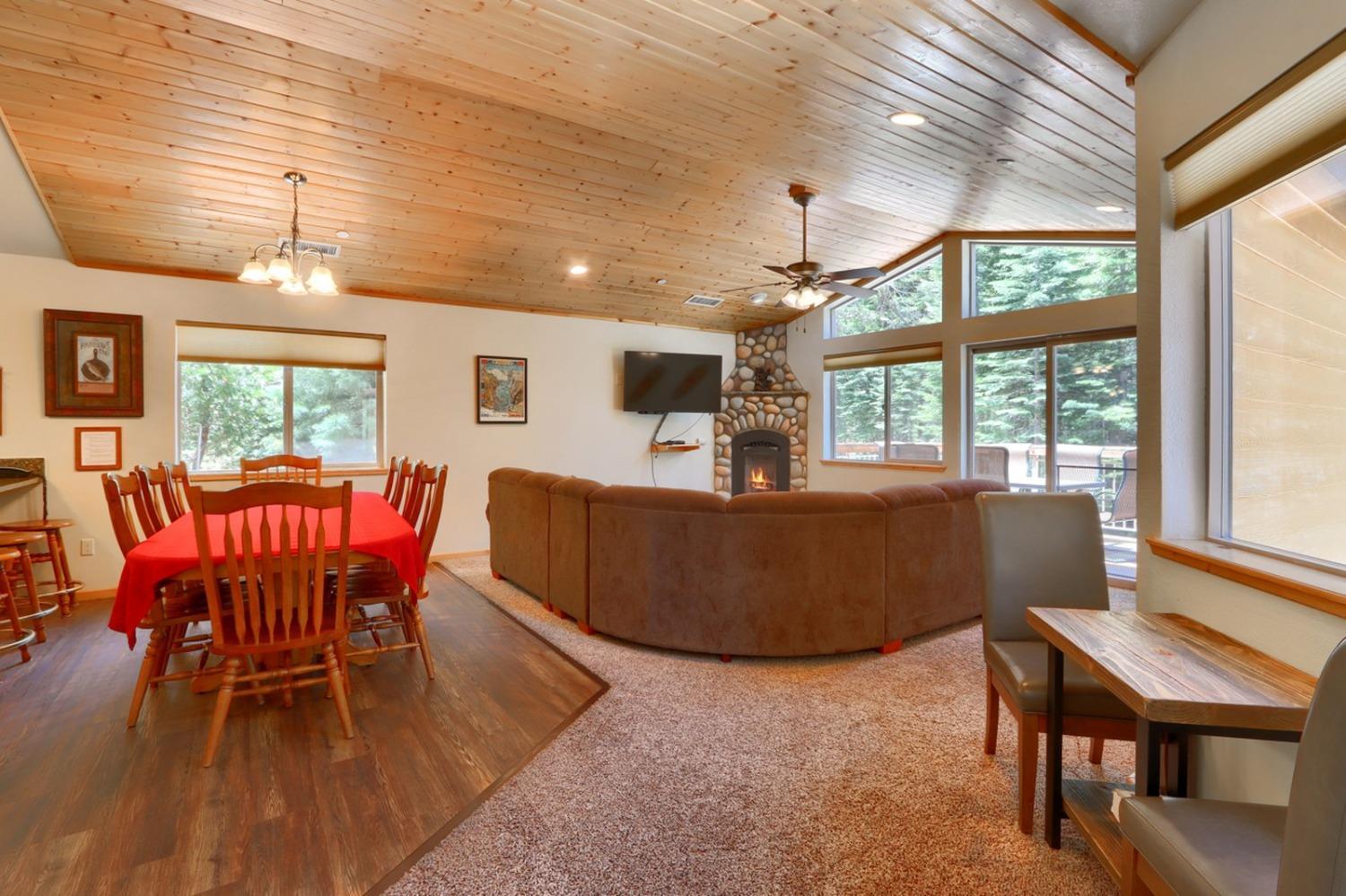 7400 Choke Cherry Lane, Yosemite, California, 95389, United States, 6 Bedrooms Bedrooms, ,4 BathroomsBathrooms,Residential,For Sale,7400 Choke Cherry Lane,1538846