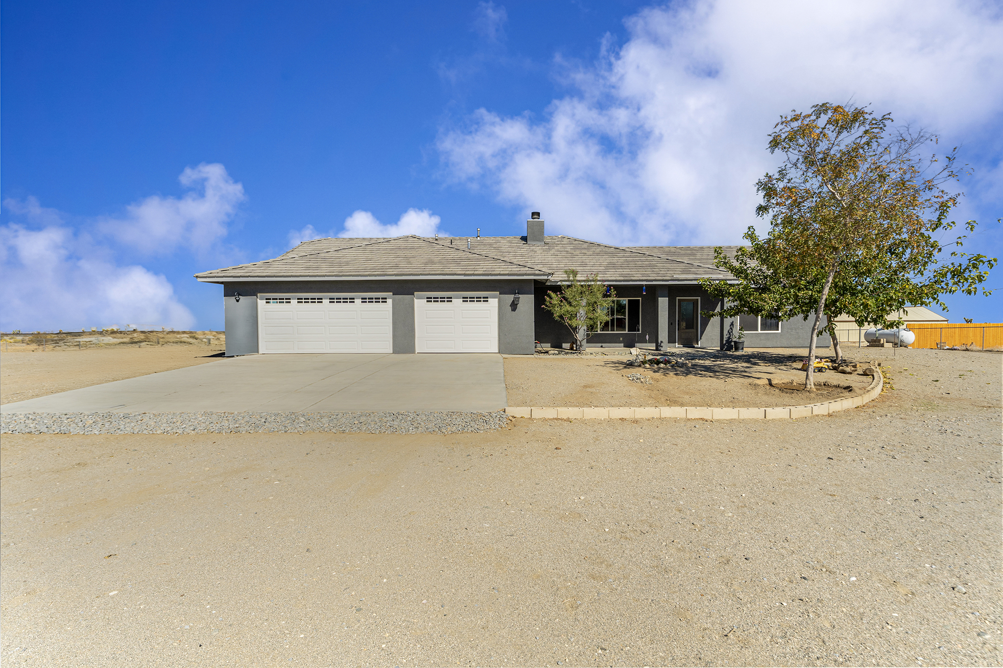 Pinon Hills, California, 92371, United States, 3 Bedrooms Bedrooms, ,2 BathroomsBathrooms,Residential,For Sale,1986100