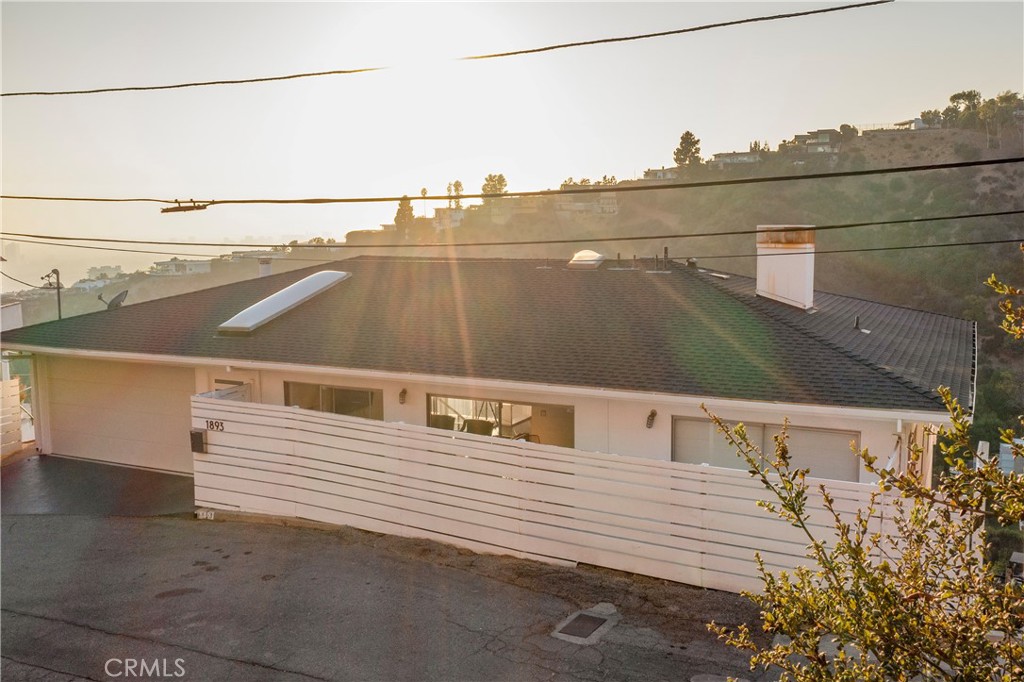 Los Angeles, California, 90069, United States, 3 Bedrooms Bedrooms, ,1 BathroomBathrooms,Residential,For Sale,1897836