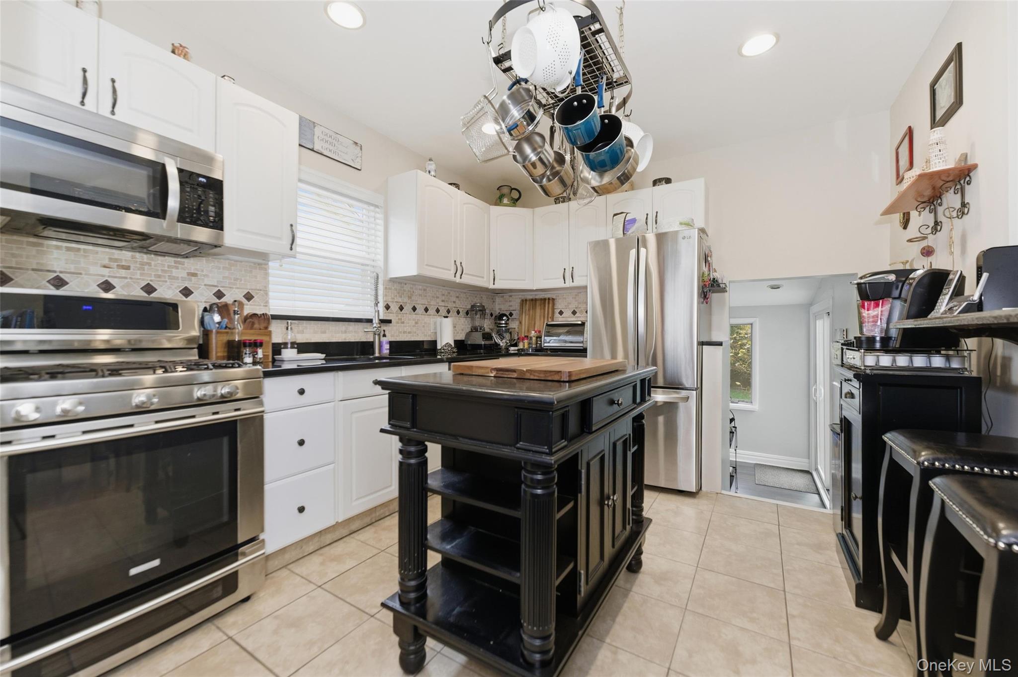 Oceanside, New York, 11572, United States, 3 Bedrooms Bedrooms, ,3 BathroomsBathrooms,Residential,For Sale,1990988