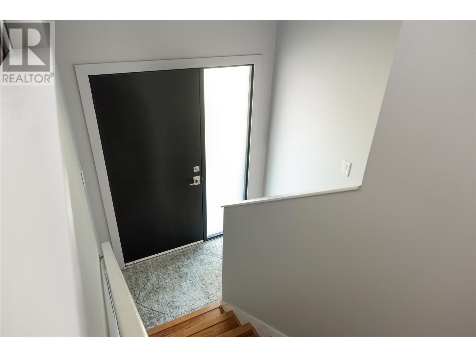 SPALLUMCHEEN, British Columbia, V4Y 0S8, CA, 5 Bedrooms Bedrooms, ,2 BathroomsBathrooms,Residential,For Sale,1950720