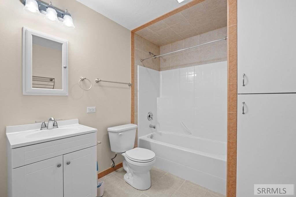 IDAHO FALLS, Idaho, 83402, United States, 5 Bedrooms Bedrooms, ,3 BathroomsBathrooms,Residential,For Sale,1987335