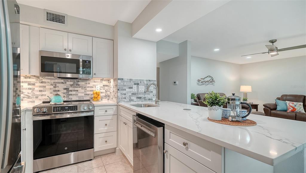 Sarasota, Florida, 34242, United States, 2 Bedrooms Bedrooms, ,2 BathroomsBathrooms,Residential,For Sale,1987938