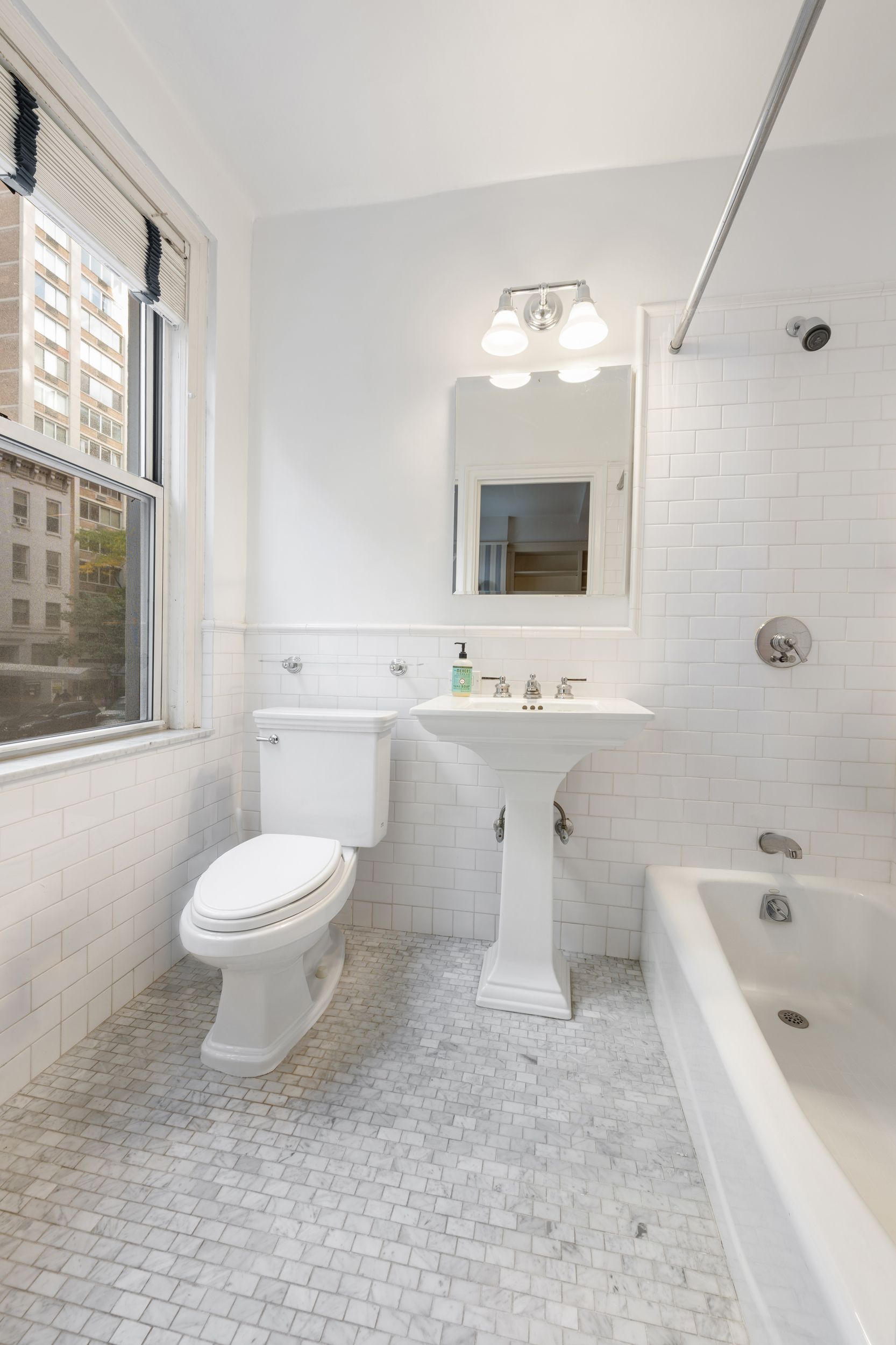  340 East 72nd Street - 物件實景