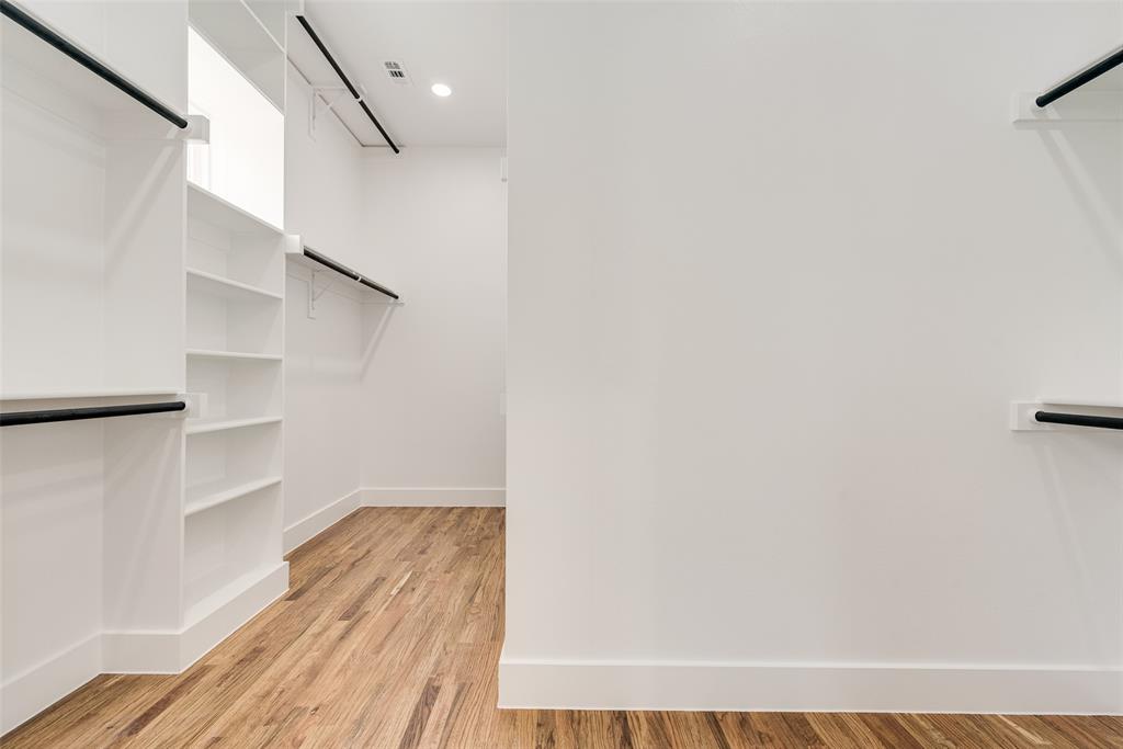 Dallas, Texas, 75232, United States, 4 Bedrooms Bedrooms, ,4 BathroomsBathrooms,Residential,For Sale,2009985