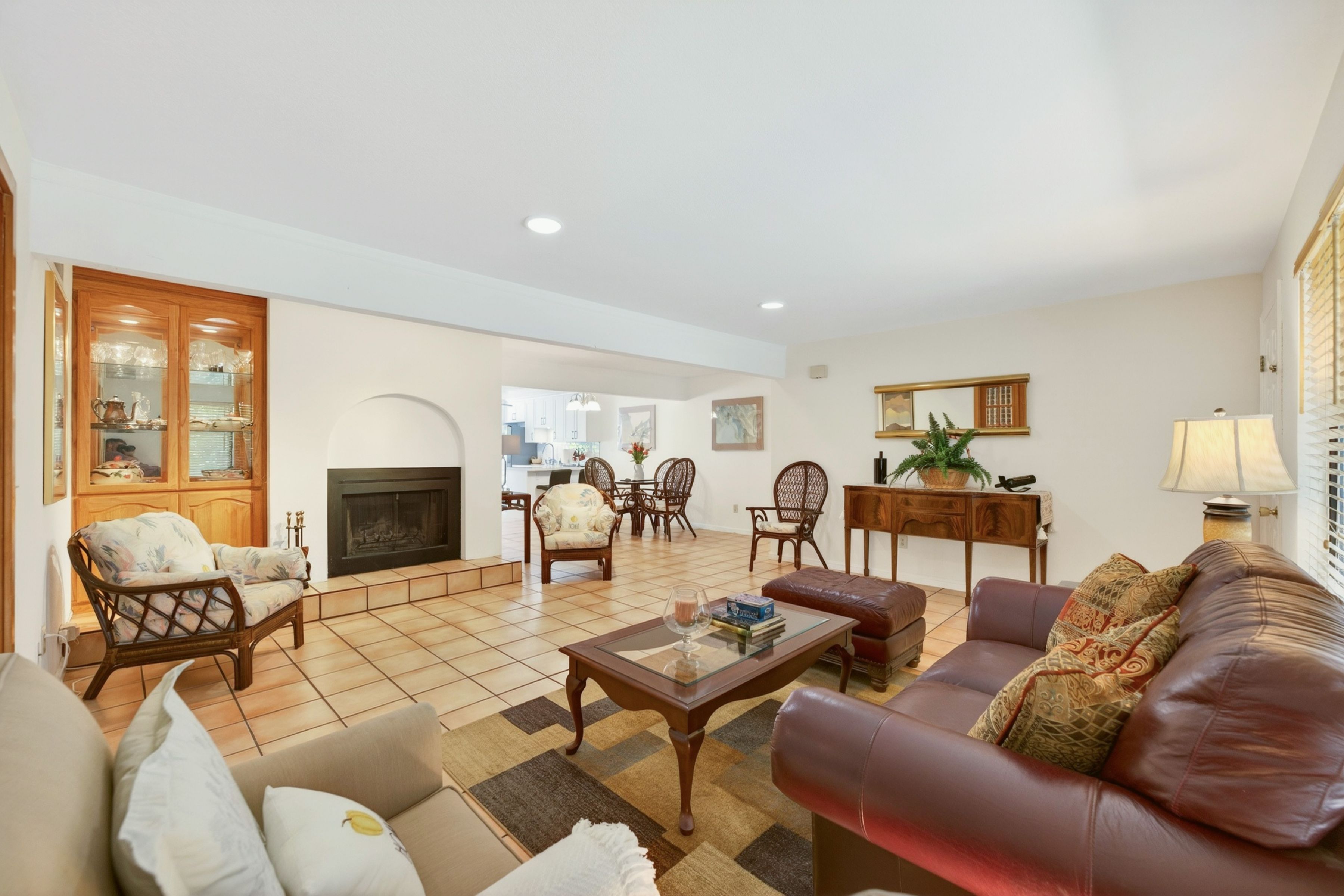  847 W. Spain Street, #8 - 物件實景