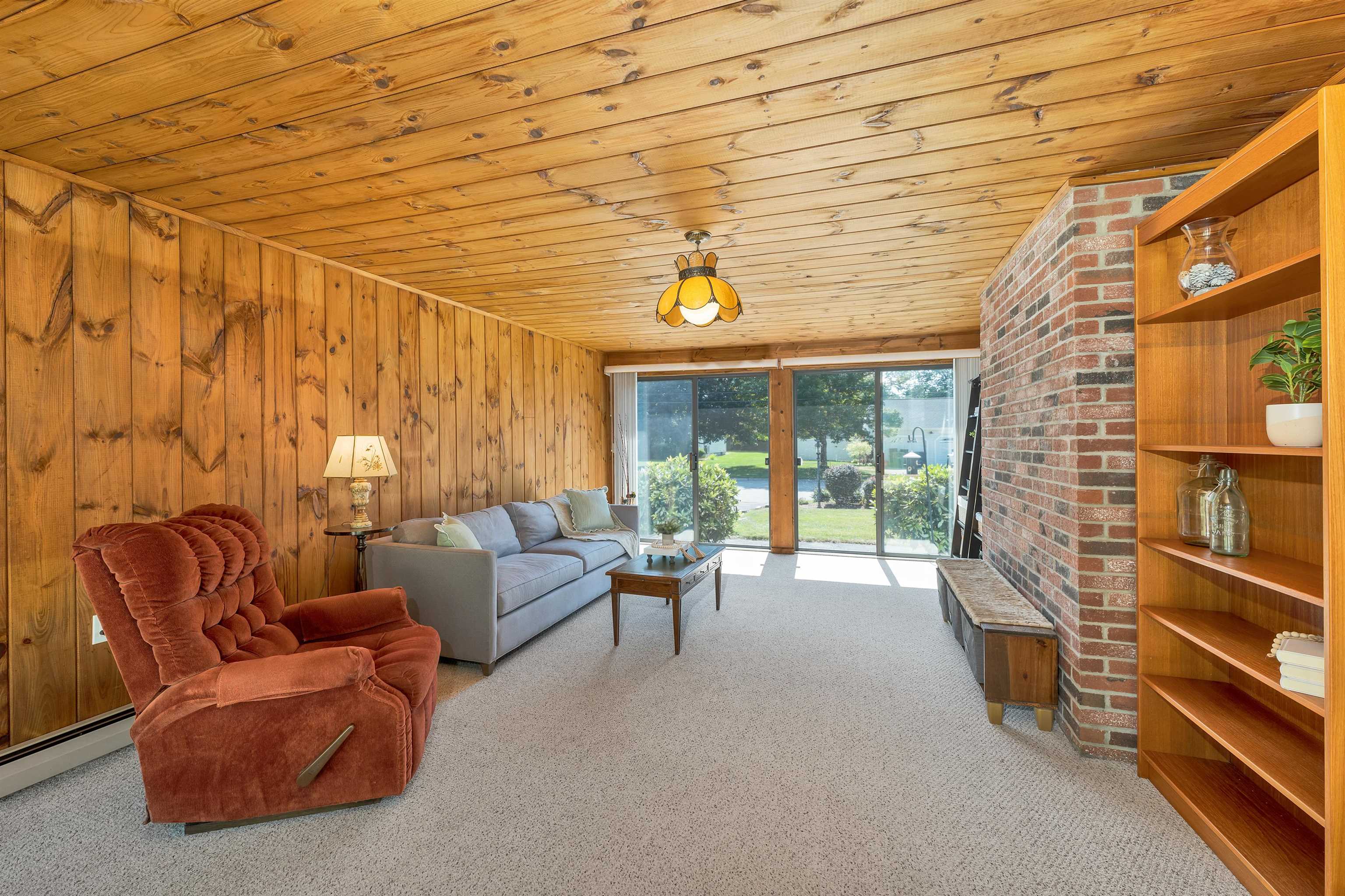 Nashua, New Hampshire, 03064, United States, 4 Bedrooms Bedrooms, ,3 BathroomsBathrooms,Residential,For Sale,1925395