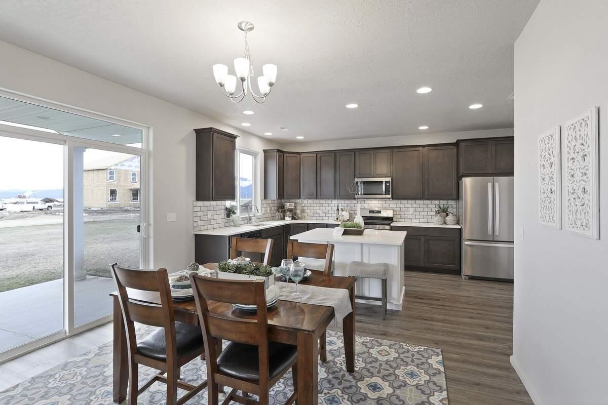 Spokane Valley, Washington, 99016, United States, 4 Bedrooms Bedrooms, ,3 BathroomsBathrooms,Residential,For Sale,1752337