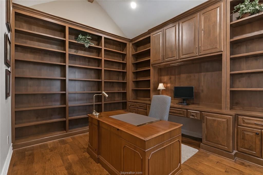 College Station, Texas, 77845, United States, 6 Bedrooms Bedrooms, ,7 BathroomsBathrooms,Residential,For Sale,2000779