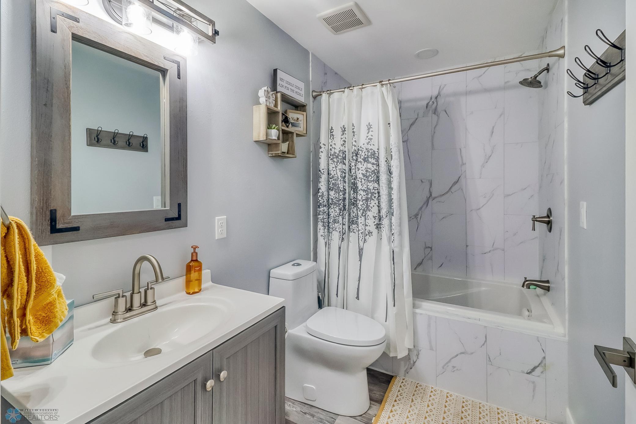 Hawley, Minnesota, 56549, United States, 5 Bedrooms Bedrooms, ,3 BathroomsBathrooms,Residential,For Sale,1984462