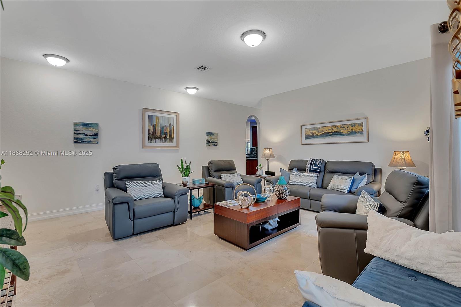 Miami, Florida, 33187, United States, 4 Bedrooms Bedrooms, ,3 BathroomsBathrooms,Residential,For Sale,1900896