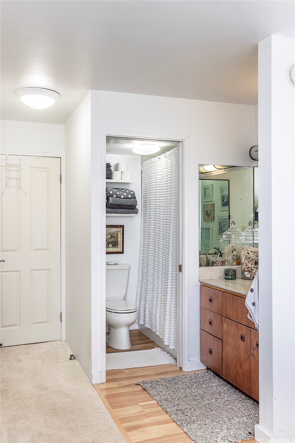 Honolulu, Hawaii, 96815, United States, 2 Bedrooms Bedrooms, ,2 BathroomsBathrooms,Residential,For Sale,1818249