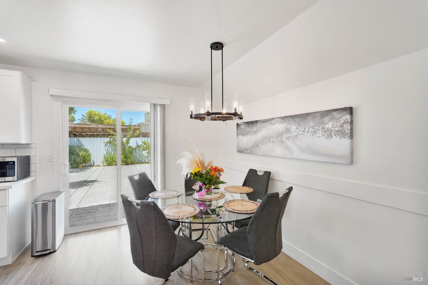 Richmond, California, 94805, United States, 3 Bedrooms Bedrooms, ,3 BathroomsBathrooms,Residential,For Sale,1938179