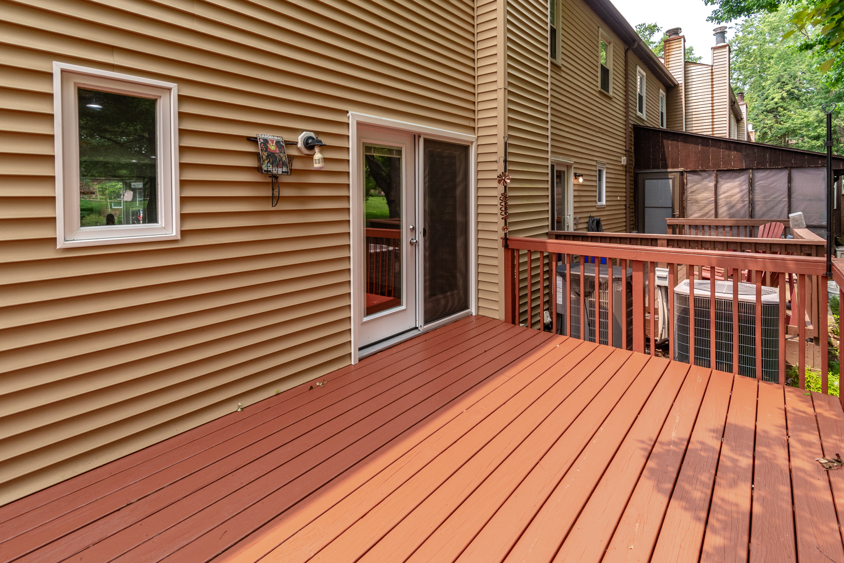  Stylish Three-Bedroom Townhome Near Shops, Dining and SEPTA - 物件實景