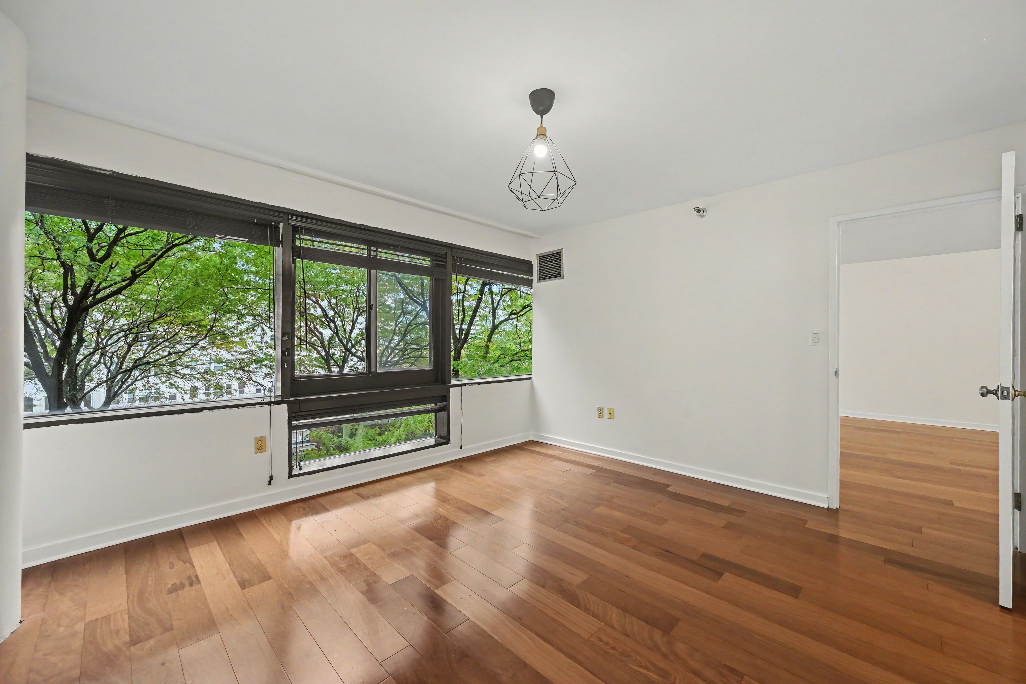  127 Greyrock Place APT 706 - 物件實景