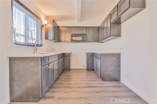 Los Angeles, California, 90002, United States, 5 Bedrooms Bedrooms, ,Residential,For Sale,2008147