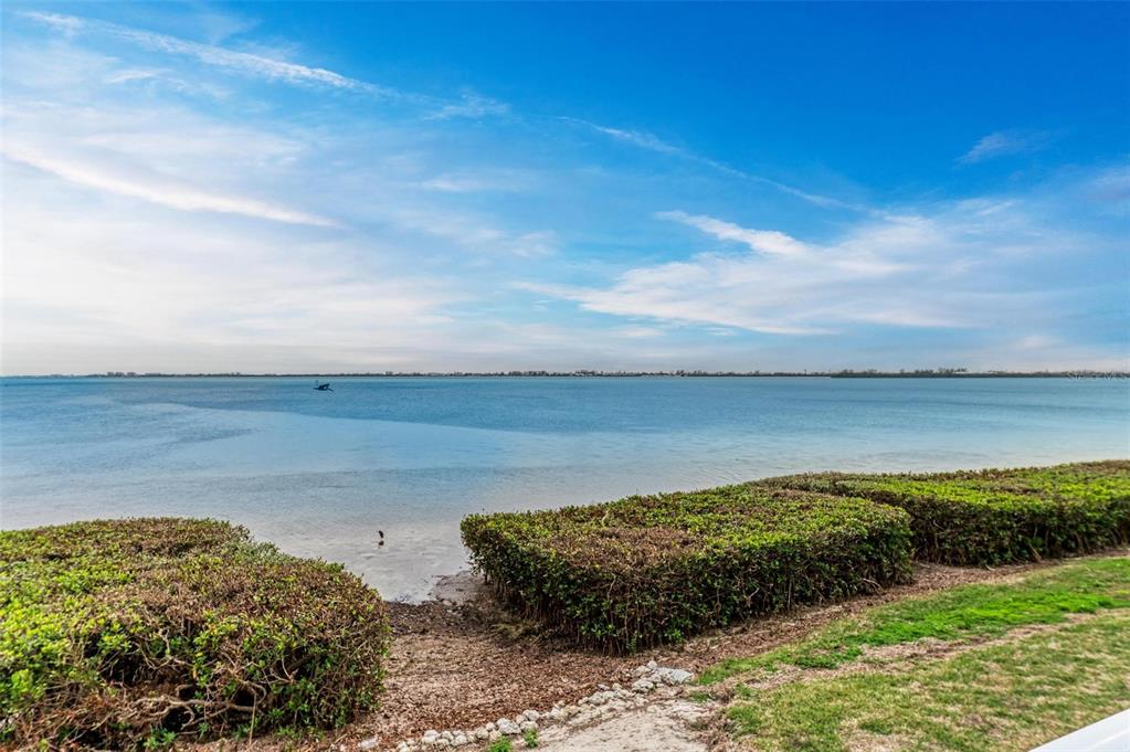 Bradenton, Florida, 34210, United States, 2 Bedrooms Bedrooms, ,2 BathroomsBathrooms,Residential,For Sale,1897662